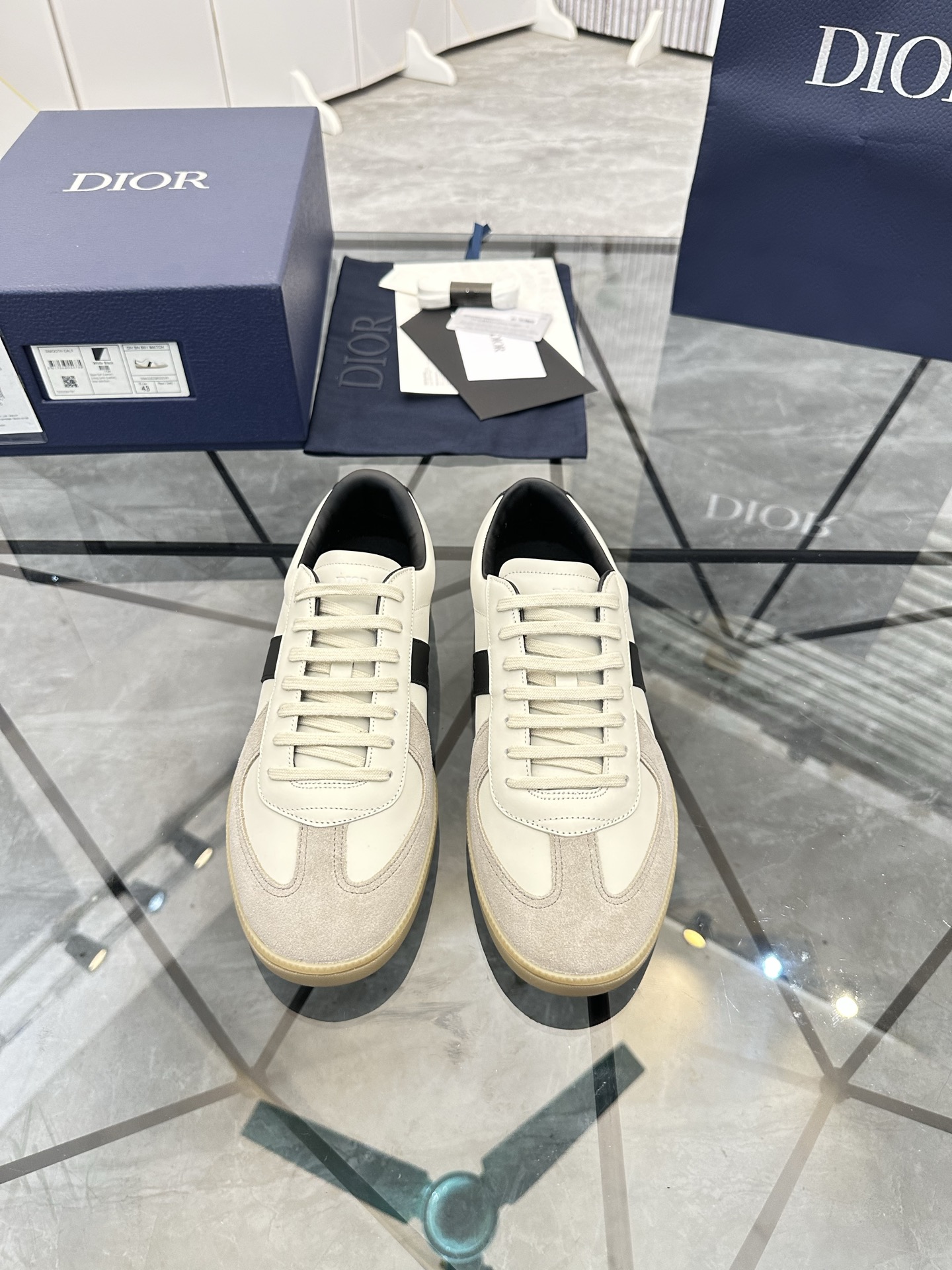 Precio de venta: P280 Artículos de gama alta y de gran calidadMarca: Mocasines bajos Dior *"Dior*"Ta