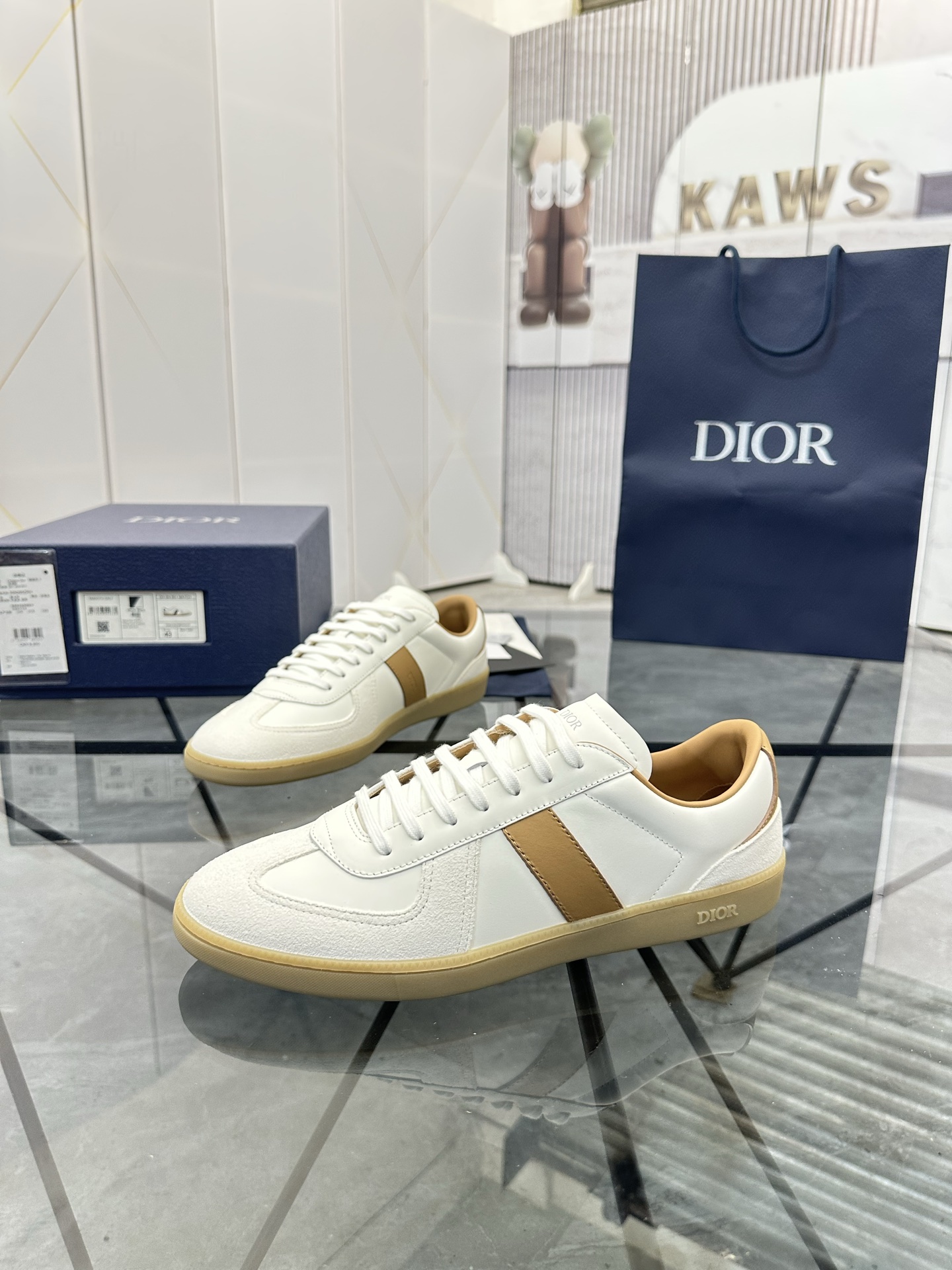 Precio de venta: P280 Artículos de gama alta y de gran calidadMarca: Mocasines bajos Dior *