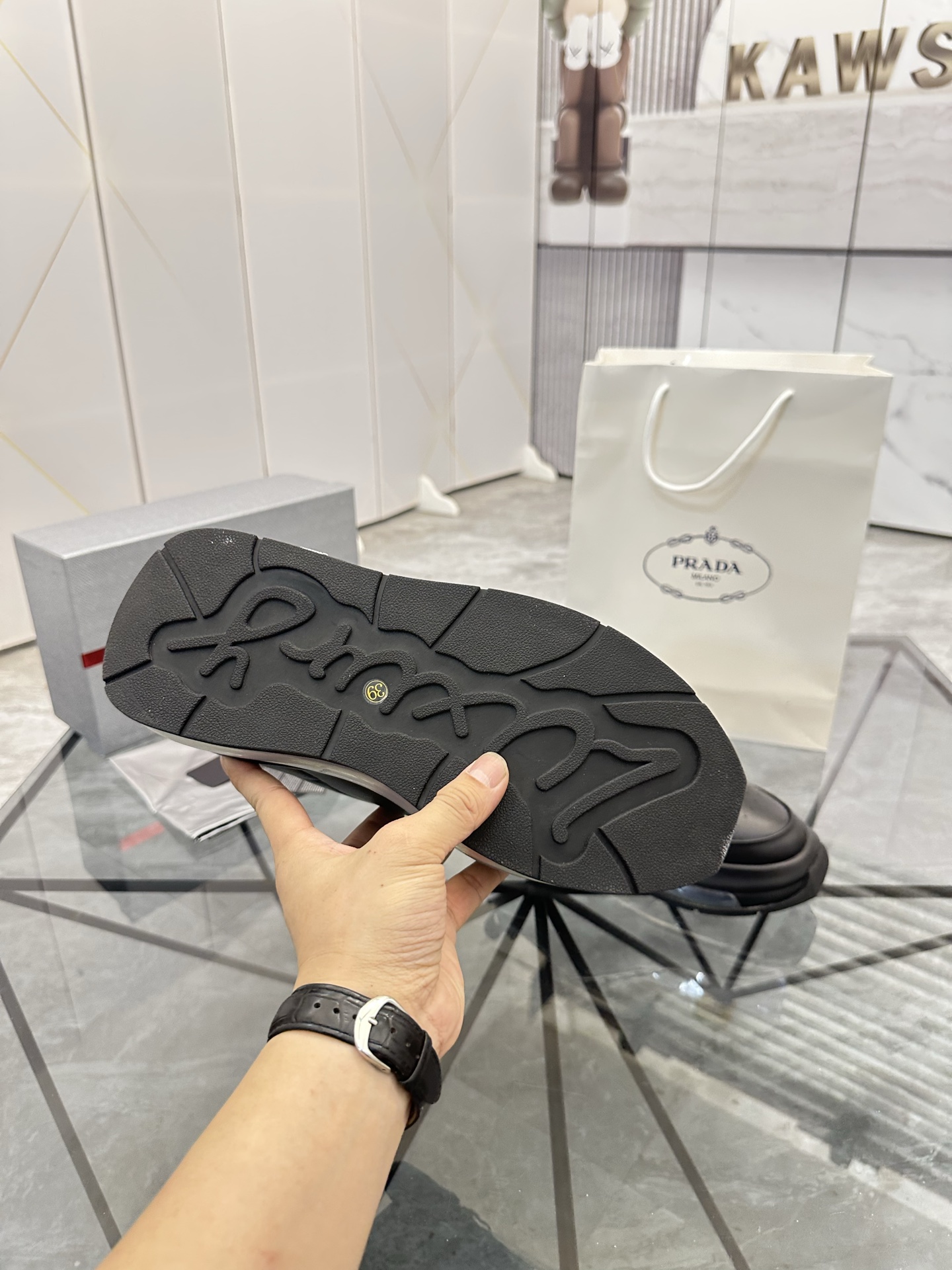 Precio de venta: P280 Marca comercial: Prada* mocasines de caña bajaTalla: 38-45(se puede personaliz