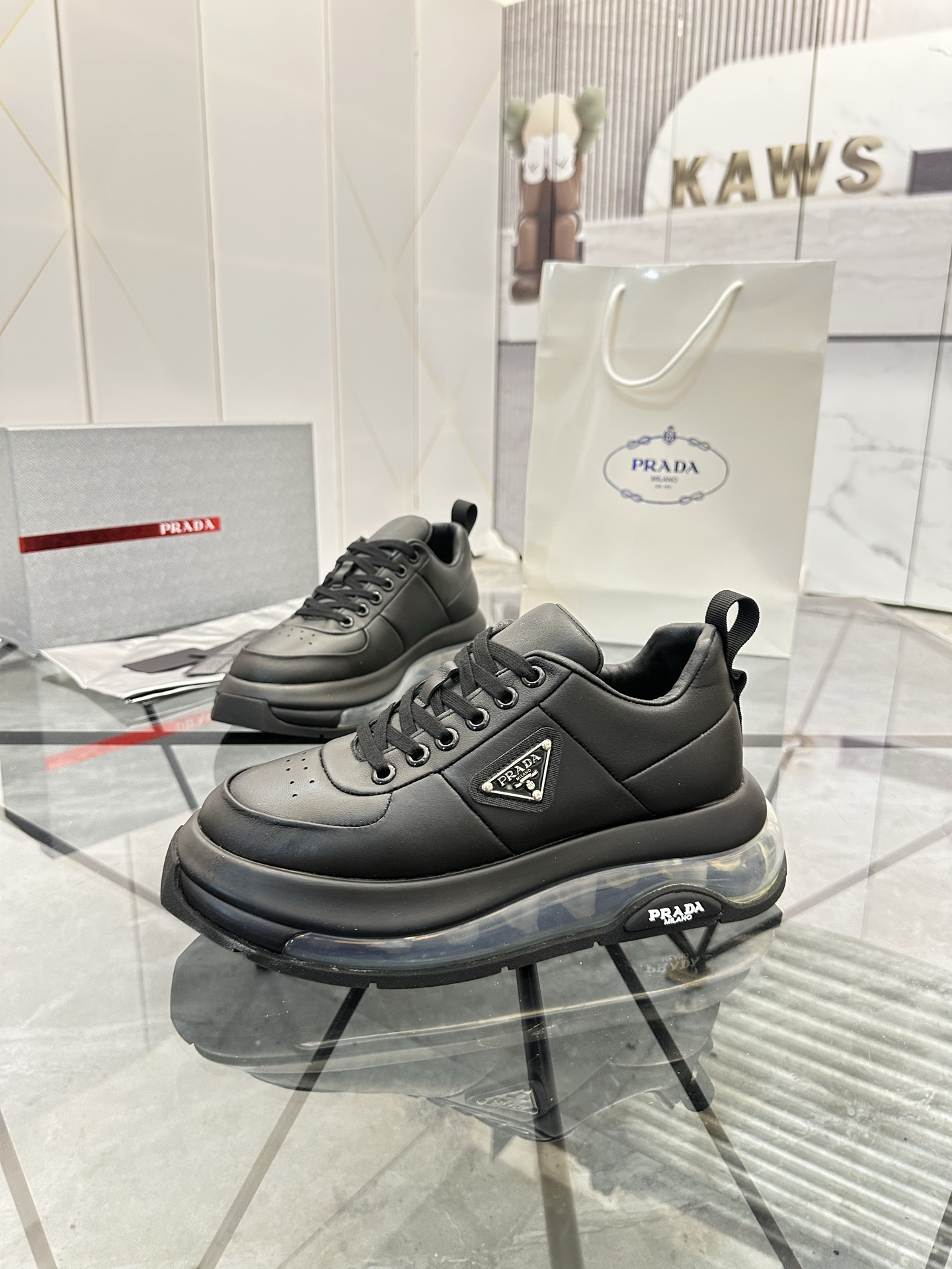 Precio de venta: P280 Marca comercial: Prada* mocasines de caña bajaTalla: 38-45(se puede personaliz