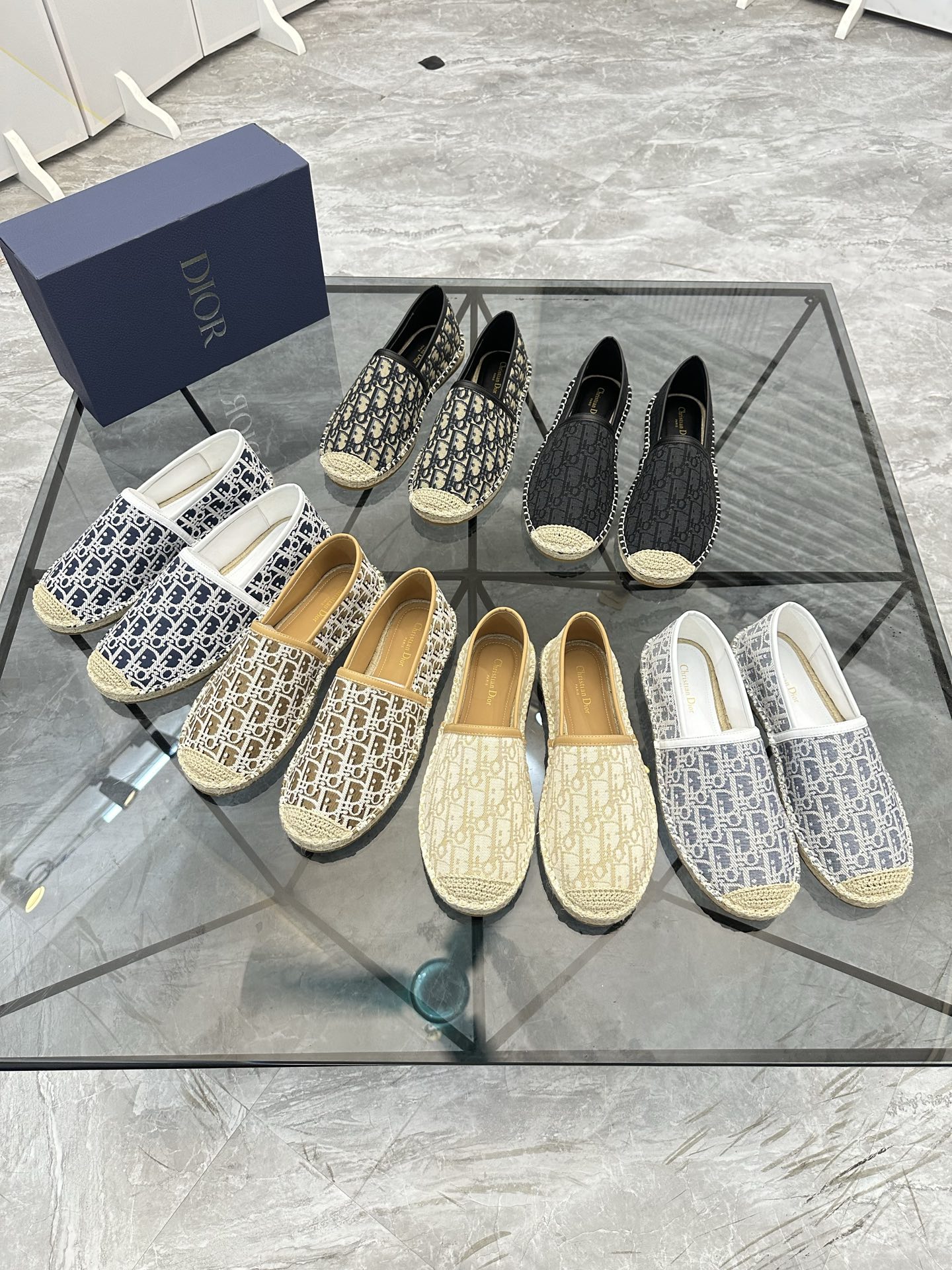 Precio de venta: P170 Marca: Dior* "Dior*" Low-top Fisherman's ShoesTalla: 38-44(se puede personaliz