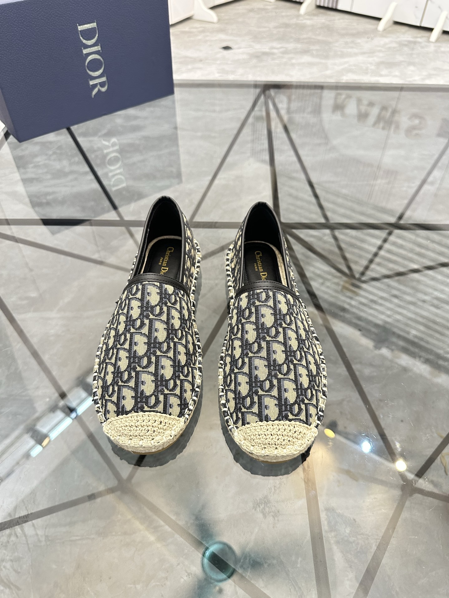 Precio de venta: P170 Marca: Dior* "Dior*" Low-top Fisherman's ShoesTalla: 38-44(se puede personaliz