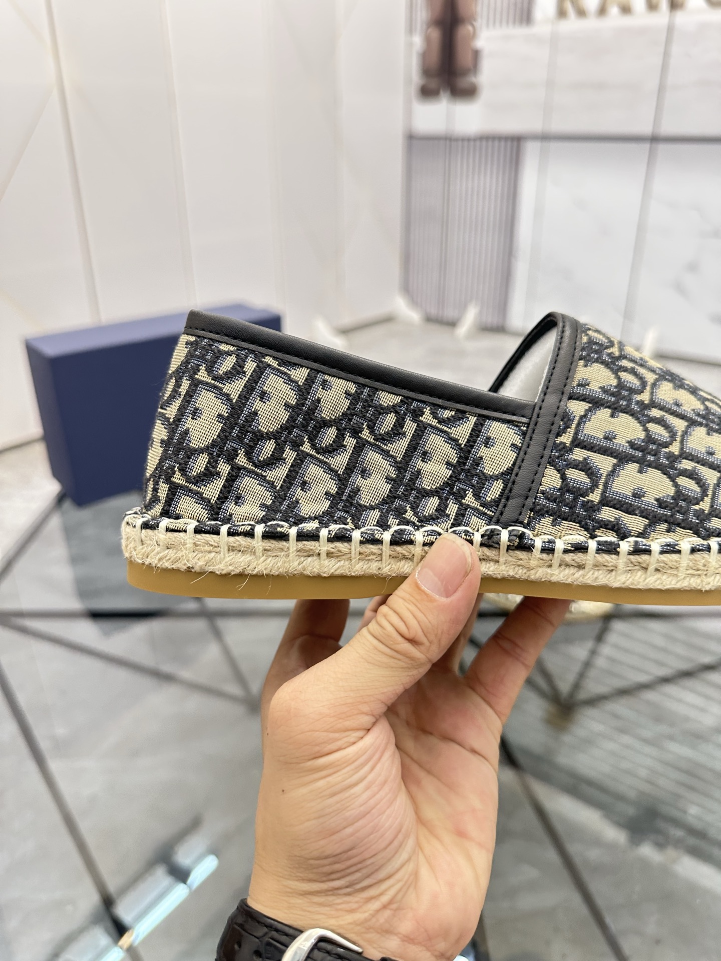 Precio de venta: P170 Marca: Dior* "Dior*" Low-top Fisherman's ShoesTalla: 38-44(se puede personaliz