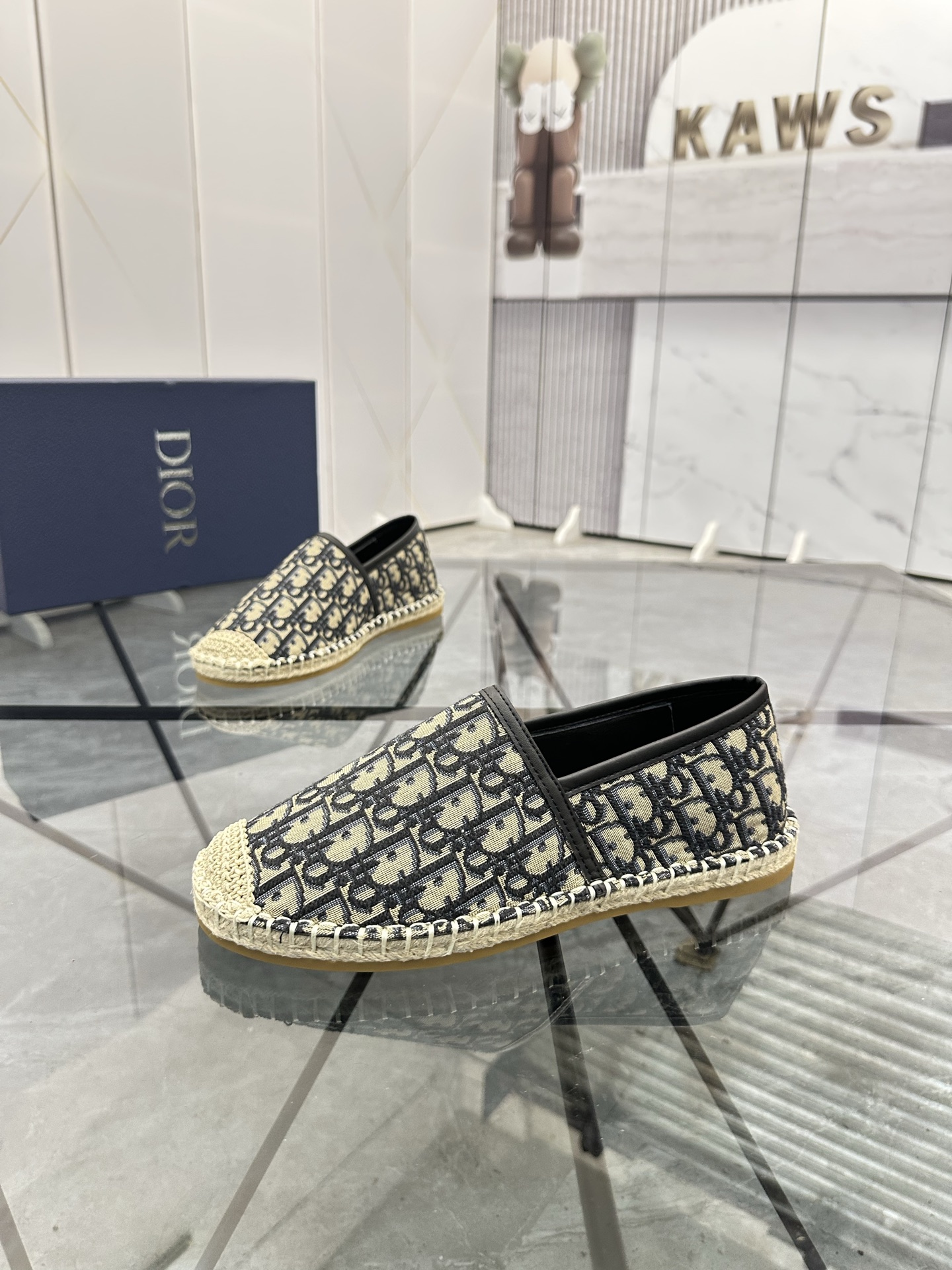 Precio de venta: P170 Marca: Dior* 
