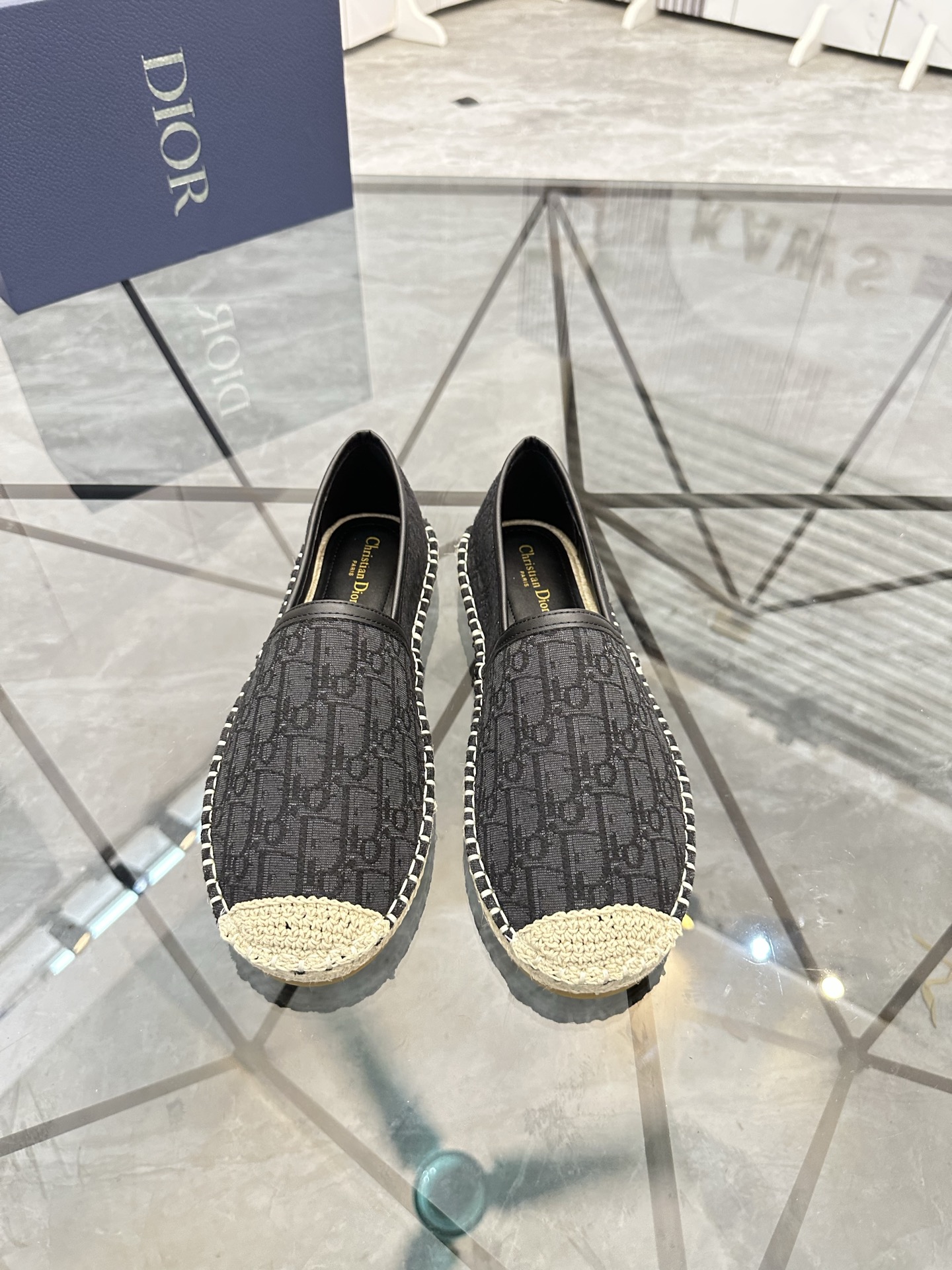 Precio de venta: P170 Marca: Dior* "Dior*" Low-top Fisherman's ShoesTalla: 38-44(se puede personaliz