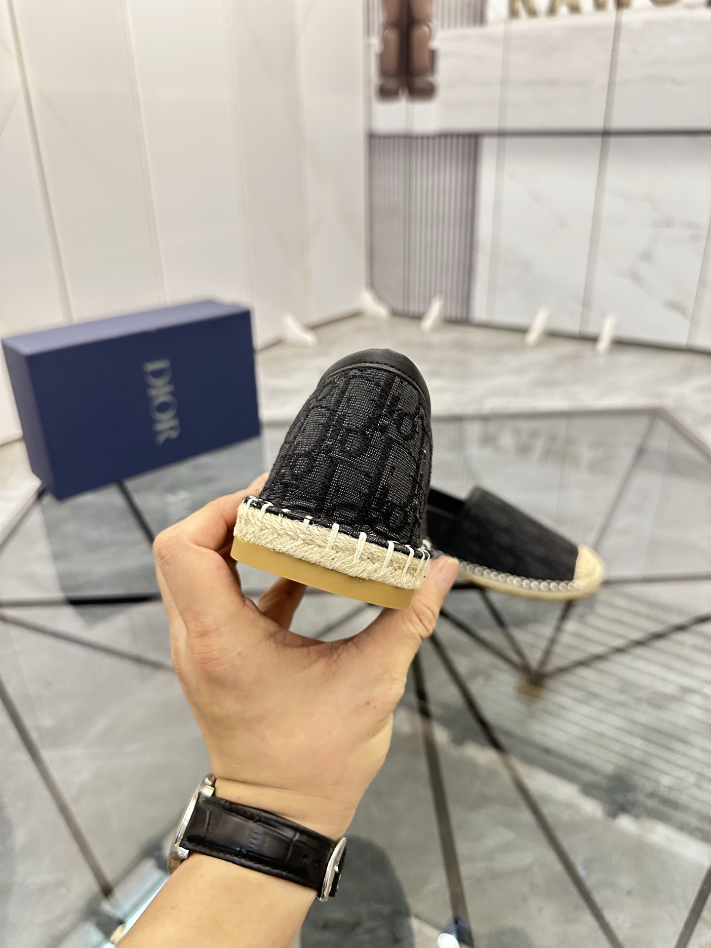Precio de venta: P170 Marca: Dior* "Dior*" Low-top Fisherman's ShoesTalla: 38-44(se puede personaliz