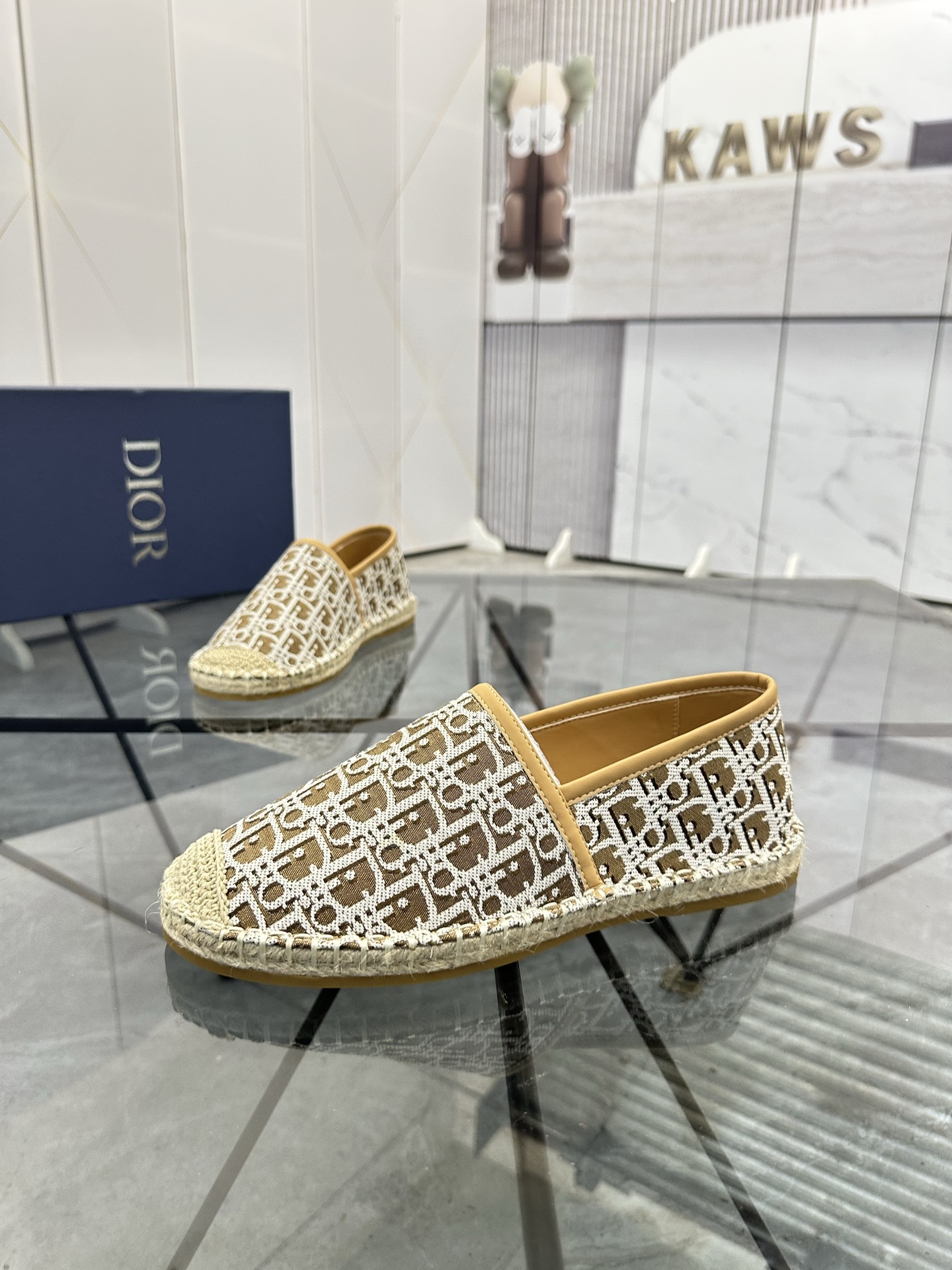 Precio de venta: P170 Marca: Dior* 