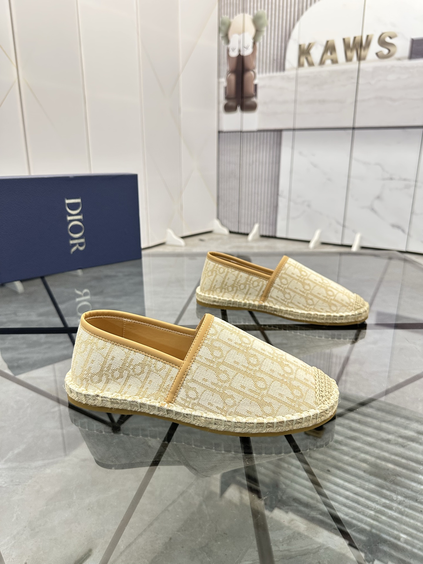 Precio de venta: P170 Marca: Dior* "Dior*" Low-top Fisherman's ShoesTalla: 38-44(se puede personaliz