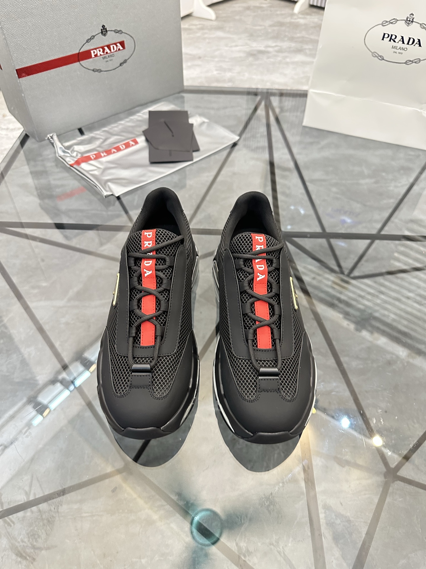 Precio de venta: P310 Calidad superior de gama altaMarca: Prada *"Prada*" mocasines de caña bajaTall