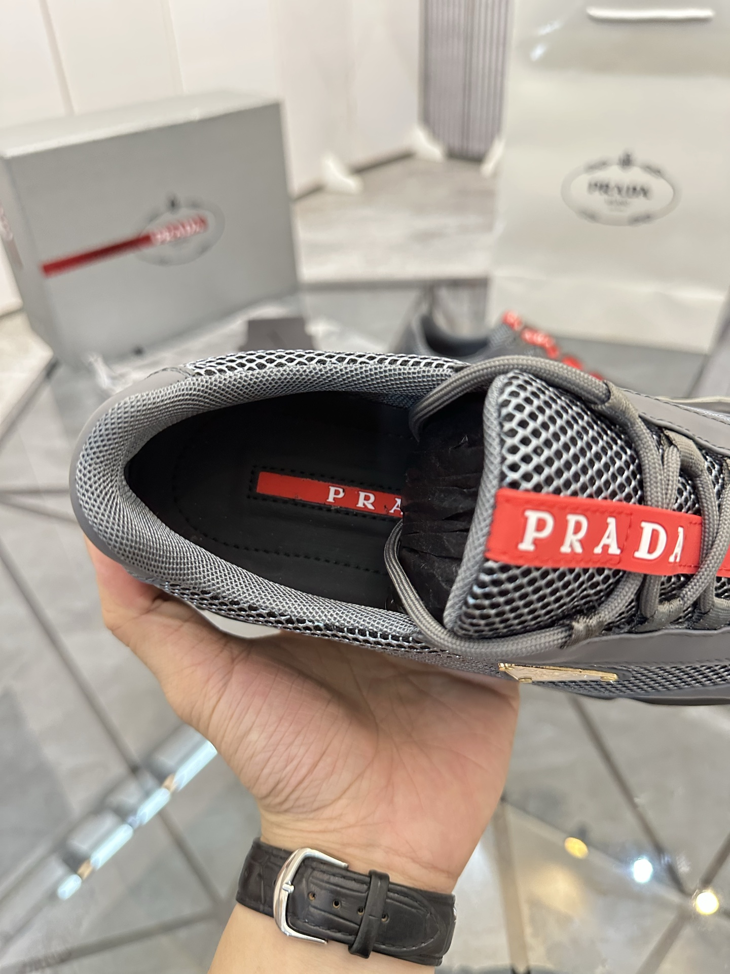 Precio de venta: P310 Calidad superior de gama altaMarca: Prada *"Prada*" mocasines de caña bajaTall
