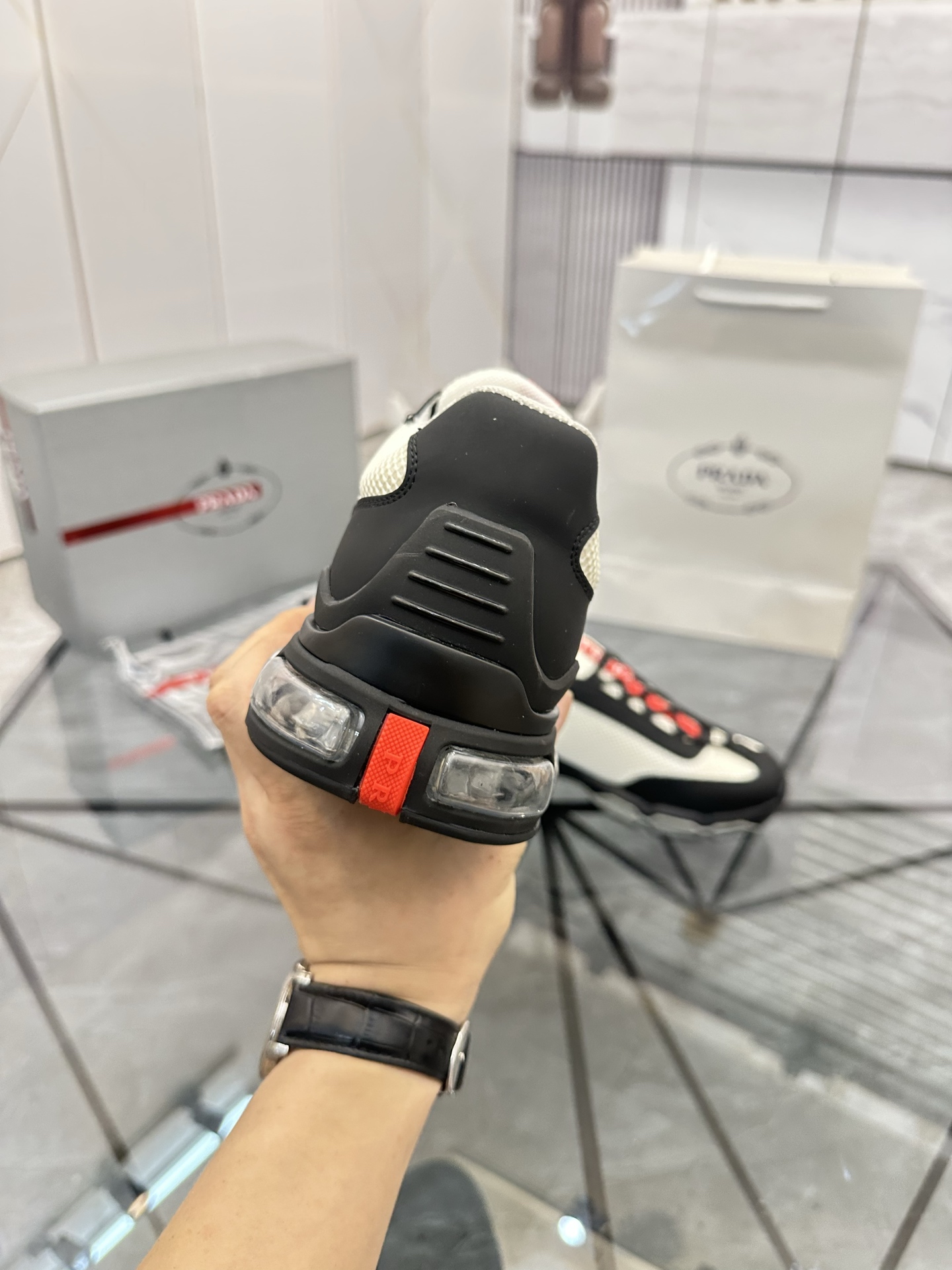 Precio de venta: P310 Calidad superior de gama altaMarca: Prada *"Prada*" mocasines de caña bajaTall