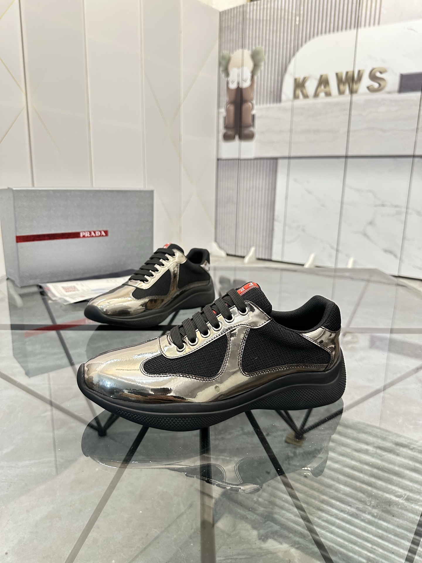 NO:350689,Price: Running volume product trademark Prada *