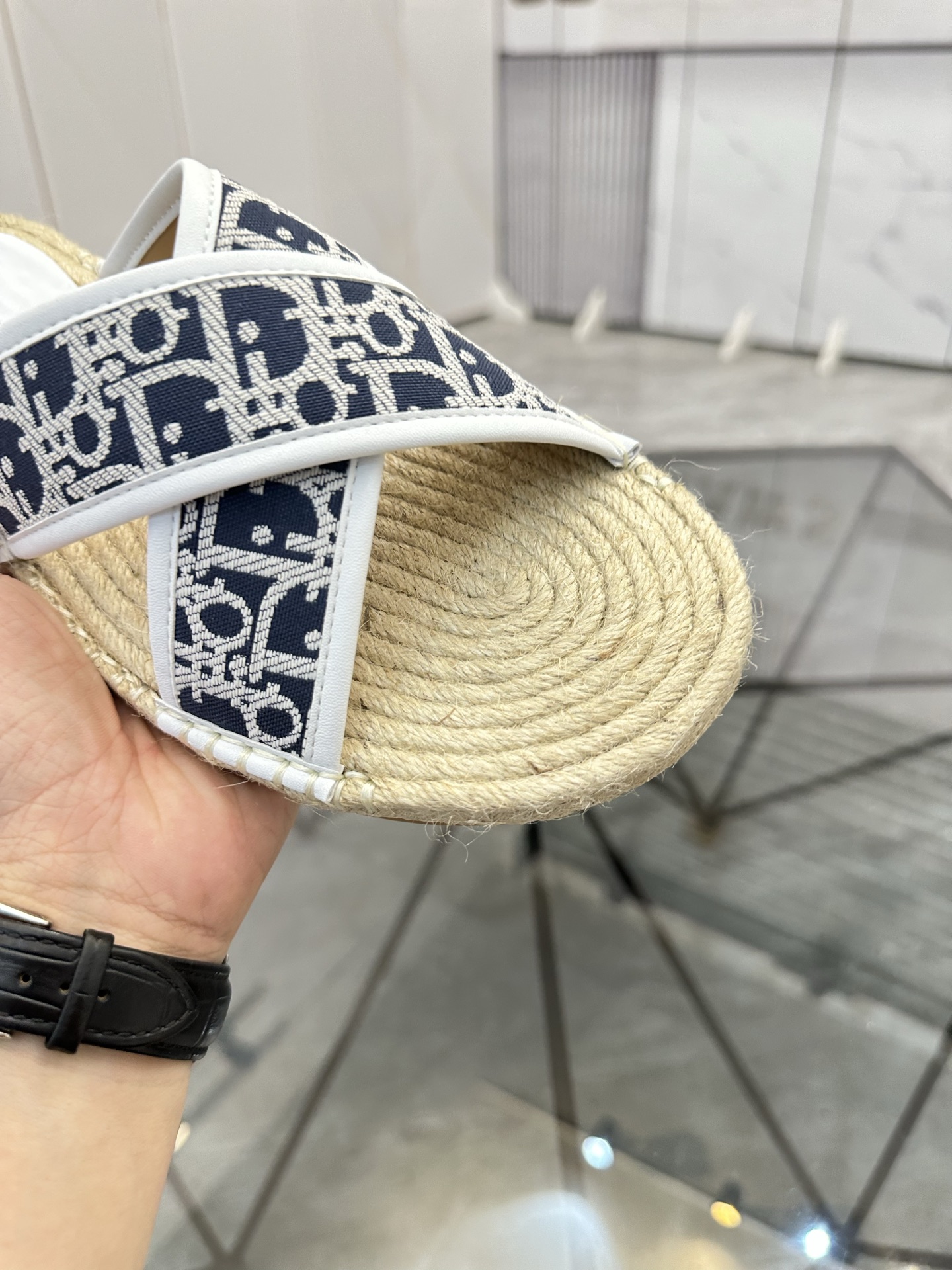 Precio de venta: P130 Marca: Dior* zapatillasTalla: 38-44(37.45.46.47) Material del producto: Parte 