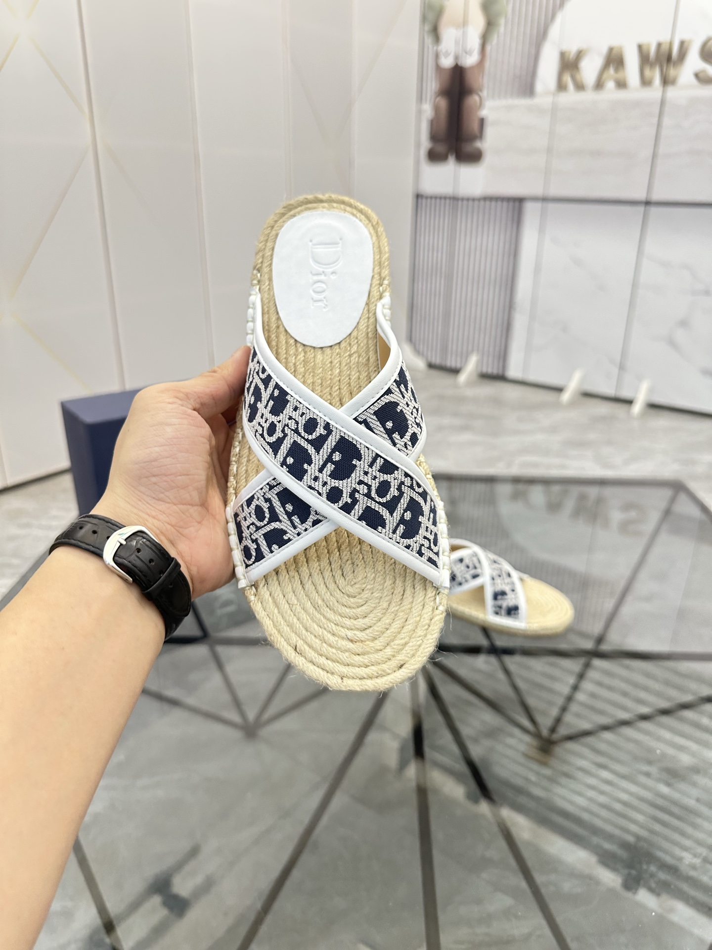Precio de venta: P130 Marca: Dior* zapatillasTalla: 38-44(37.45.46.47) Material del producto: Parte 