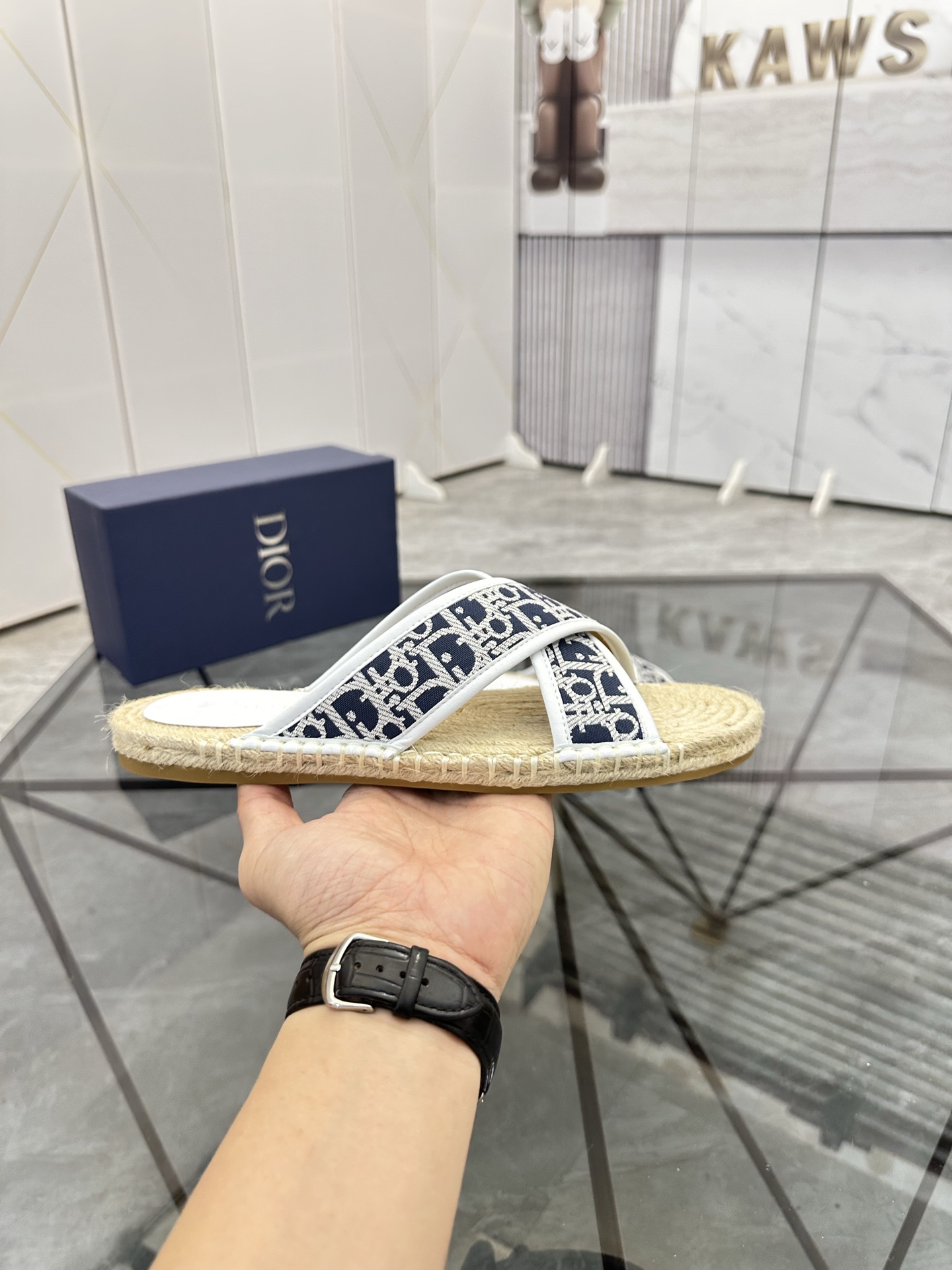 Precio de venta: P130 Marca: Dior* zapatillasTalla: 38-44(37.45.46.47) Material del producto: Parte 