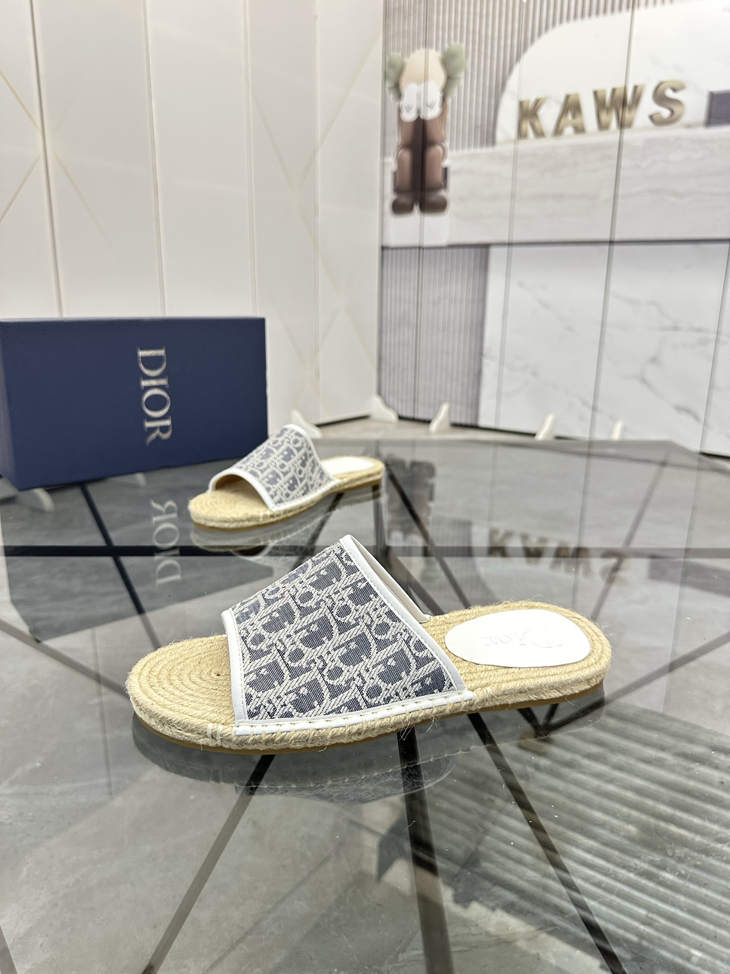 Precio de venta: P130 Marca: Dior* zapatillasTalla: 38-44(37.45.46.47) Material del producto: Parte 