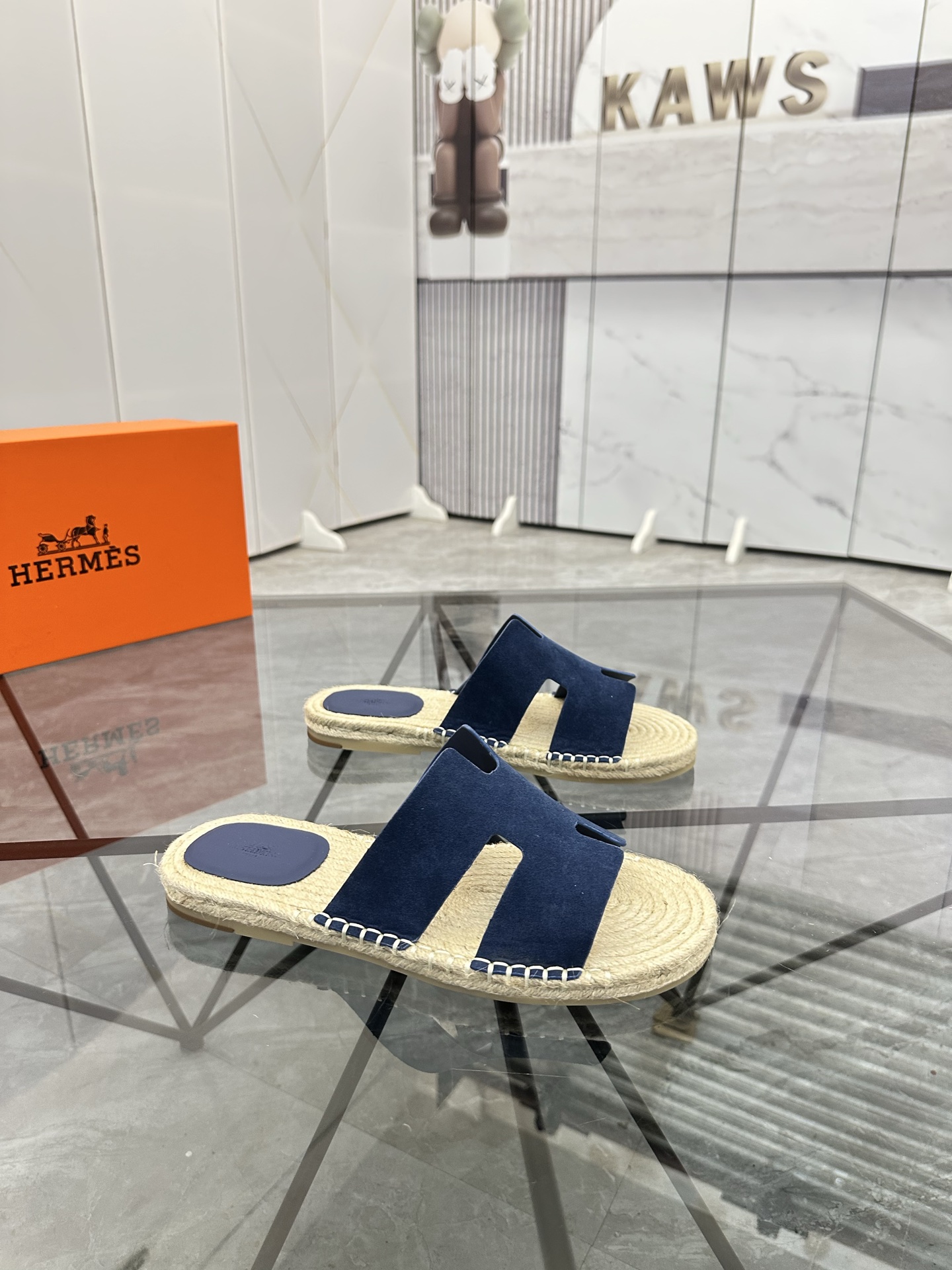 Precio de venta: P130 Marca comercial: Hermes* zapatillas Talla: 38-44(37.45.46.47) Material del pro