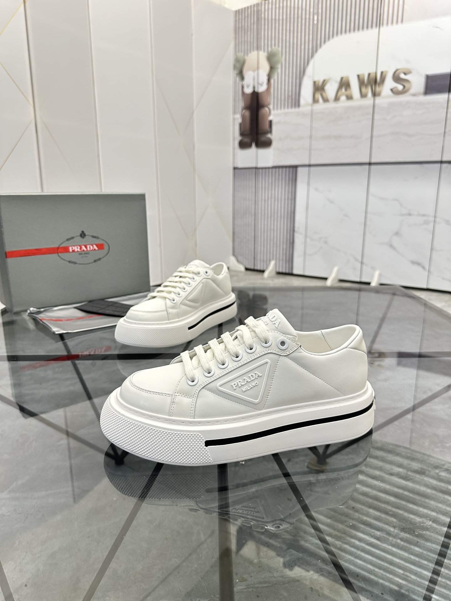 NO:354685,Price: High-end top quality Product trademark Prada *