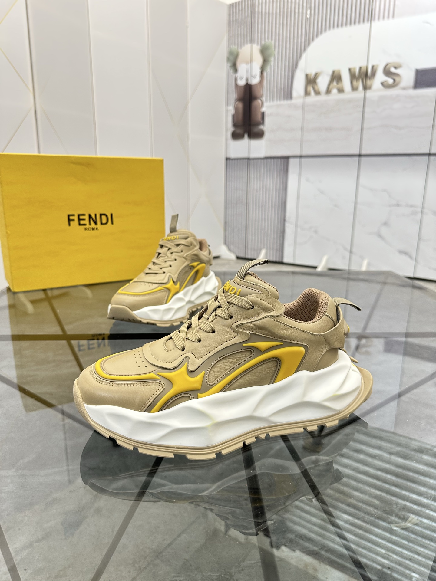 NO:352575,Price: Trademark Fendi*