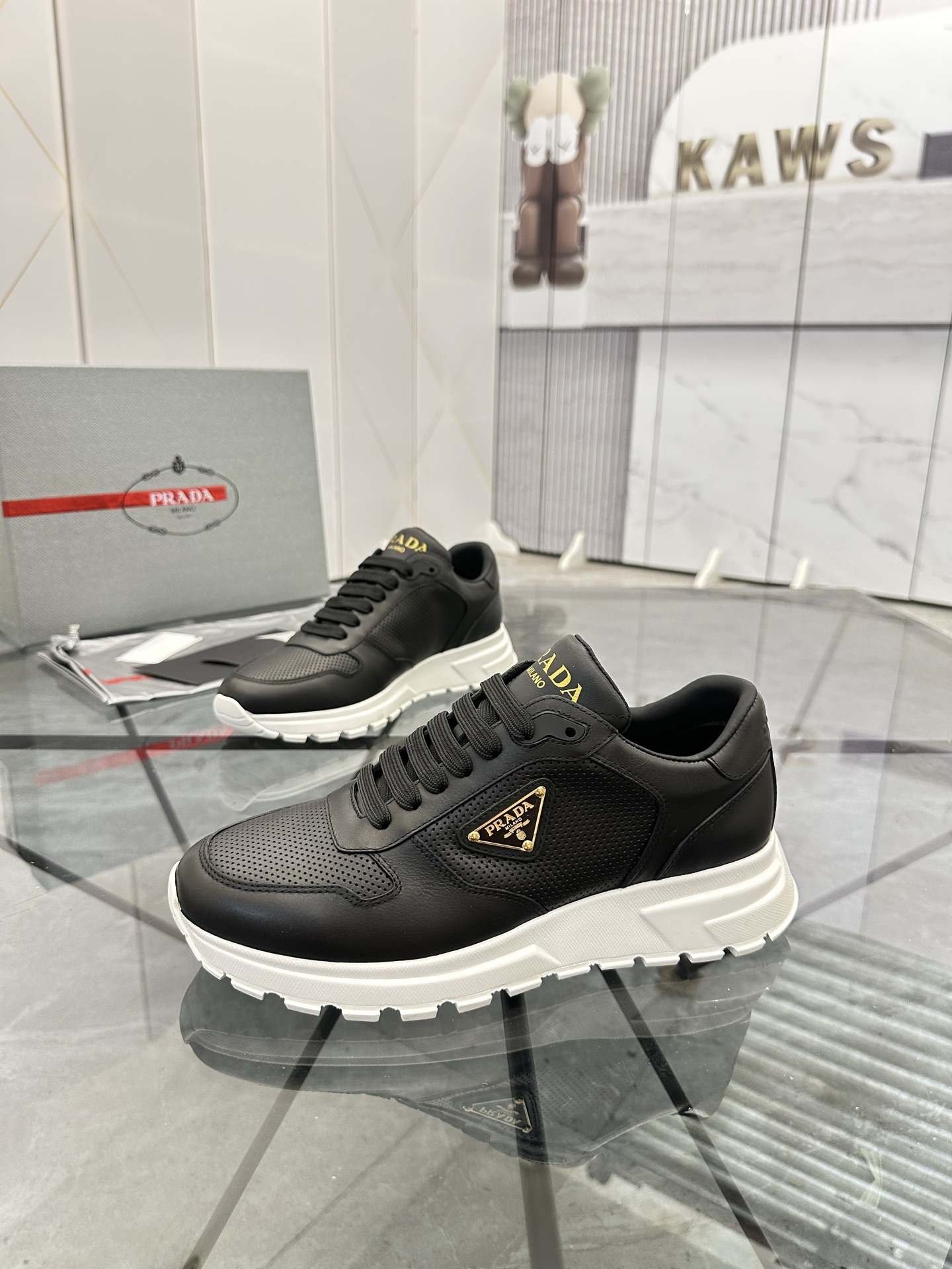 NO:357341,Price: High-end top quality Product trademark Prada *