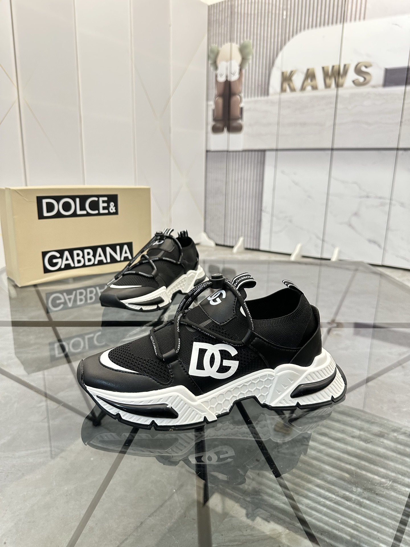 NO:355823,Price: Product trademark: DG* 