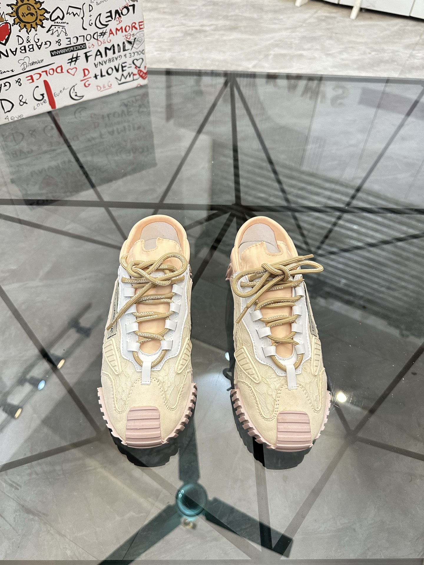 NO:832751,Price: Product trademark DG* 'Dolce & Gabbana*' low-top casual shoes. Regular size: 36-45 (can be customized to 46) Product material: imported nubuck leather upper spliced ​​with original fabric, breathable lining, original outsole. No. 803, Dolce&Gabbana19860909售 价:   商品商标DG*「杜嘉班纳*」低帮休闲鞋 正码码数: 36-45(可订做46) 商品材料鞋面进口磨砂皮拼接原版布料,透气内里,原版大底. 编 号803,,Dolce&Gabbana,Men's shoes