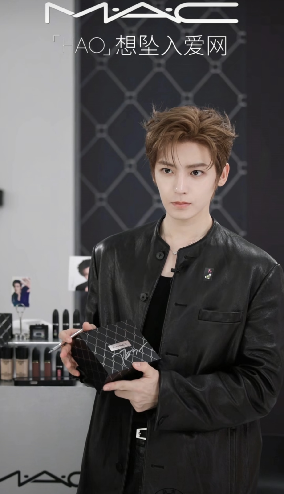 NO:879170,@ Hou Minghao, Liu Tao, Ju Jingyi, and Hyuna have the same Mac limited gift box. I have already gotten the same style from celebrities!  , lipstick. lip glaze. lipstick19860909@侯明昊、刘涛、鞠婧祎、泫雅同款mac限定礼盒 我已经先get明星同款啦！,口红.唇釉.唇膏,accessory