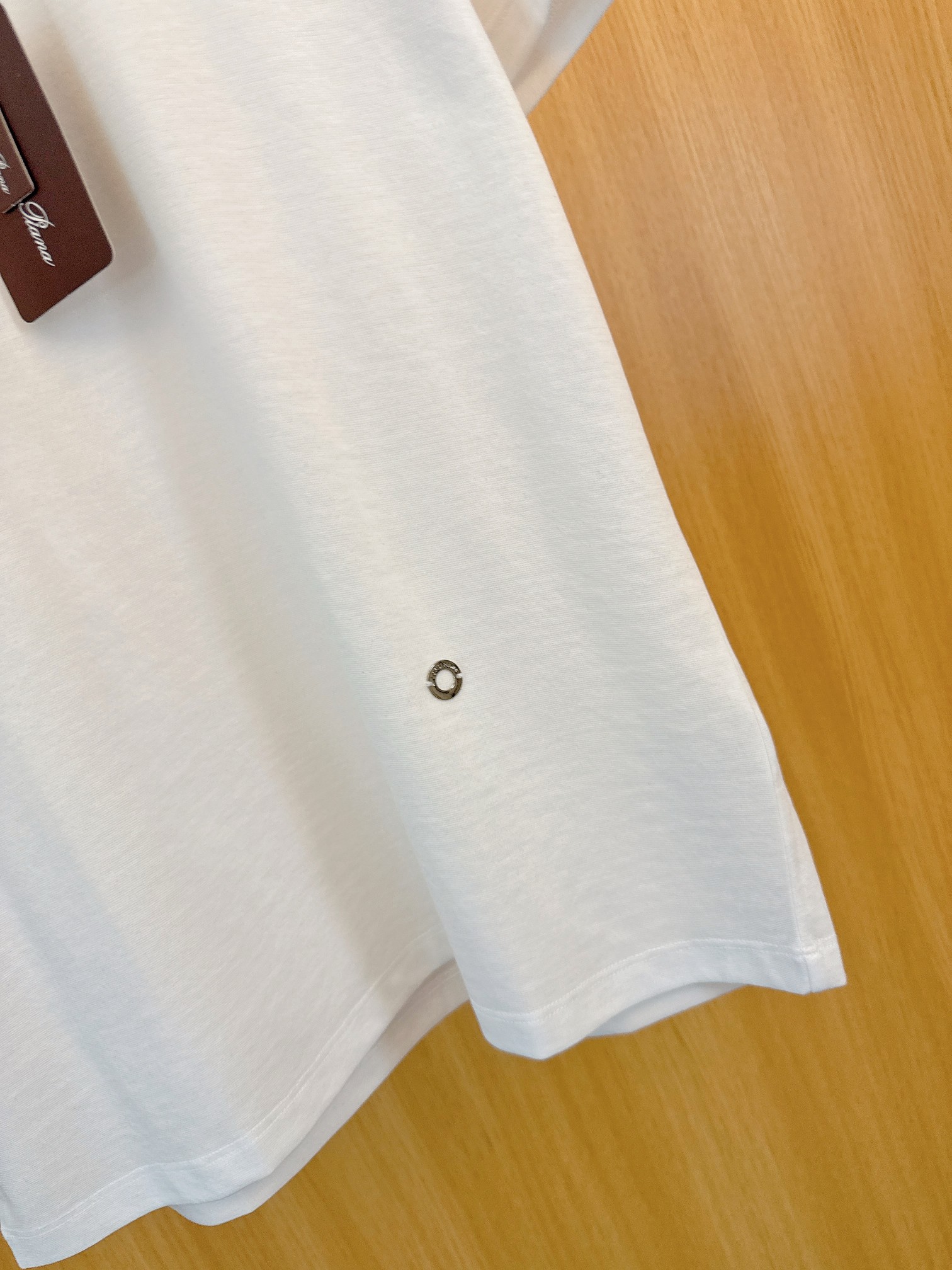 Luxurious Spring Women’s Clothes by Loro Piana @2025: High-end Quality with Unique Packaging - 图片 5