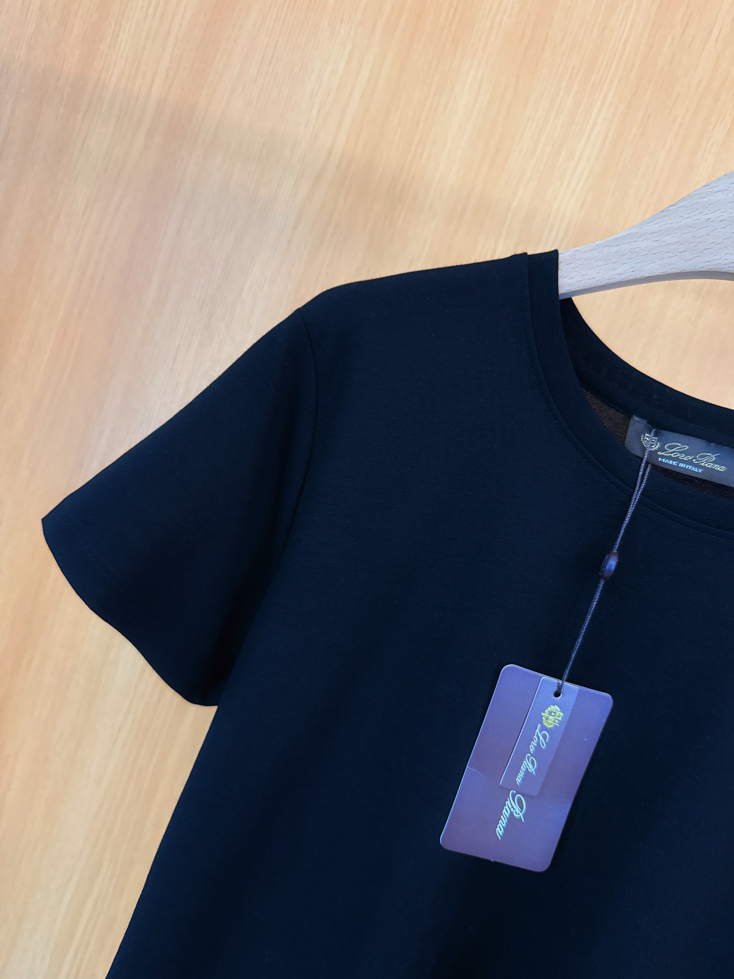 Luxurious Spring Women’s Clothes by Loro Piana with High-end Quality Packaging - 图片 2