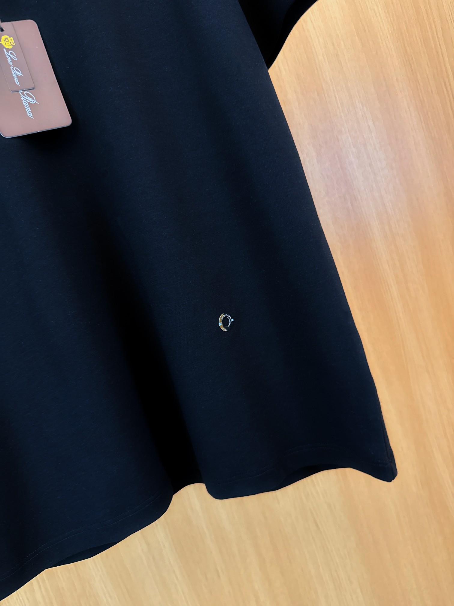 Luxurious Spring Women’s Clothes by Loro Piana with High-end Quality Packaging - 图片 5