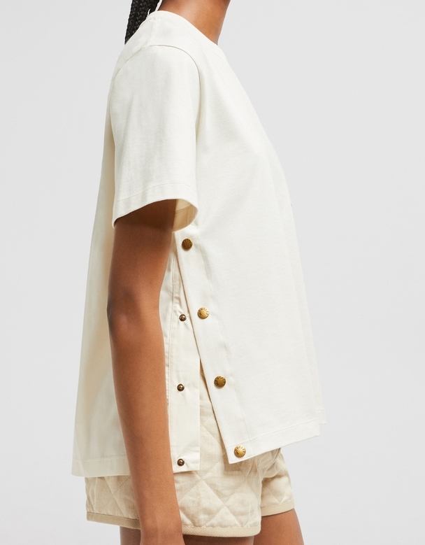 2025 Unique Moncler Jacket: High-End Quality Women’s Clothes with Special Metal Buttons - 图片 7