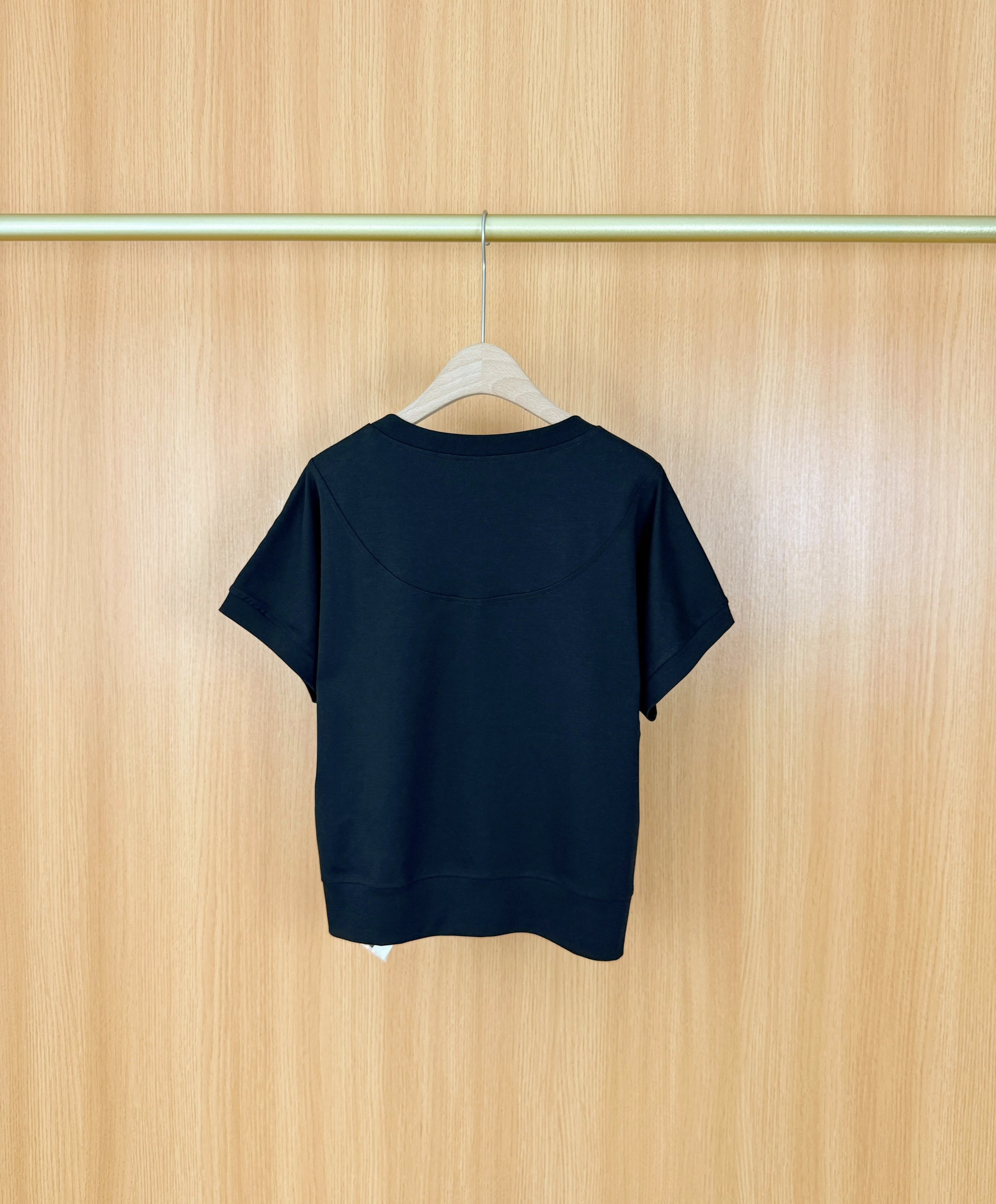 FEND Brand: High-End Women’s Clothes with Unique Design Aesthetics and Quality Zips - 图片 9