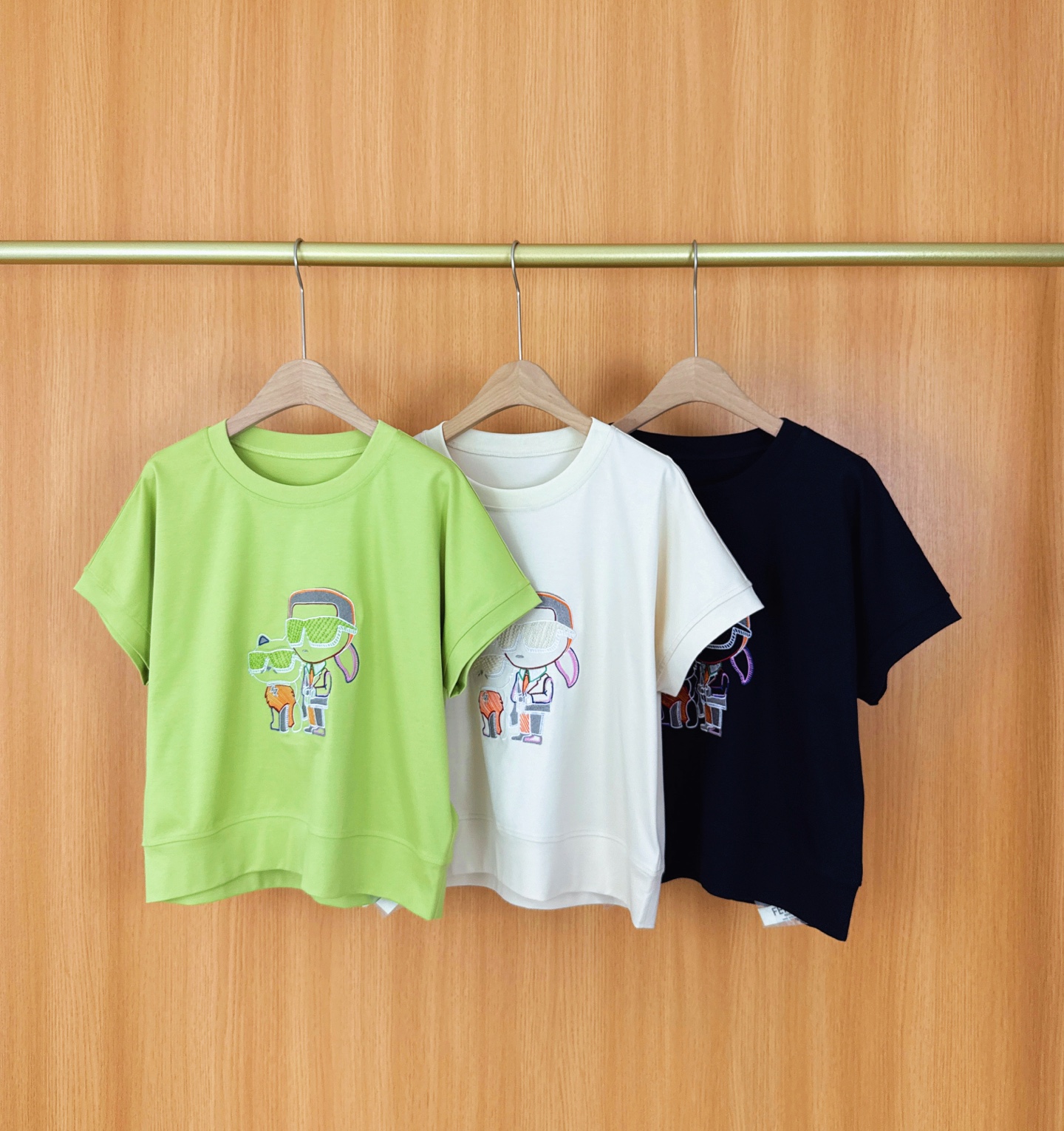 FEND Brand: High-End Women’s Clothes with Unique Design Aesthetics @2025 - 图片 2
