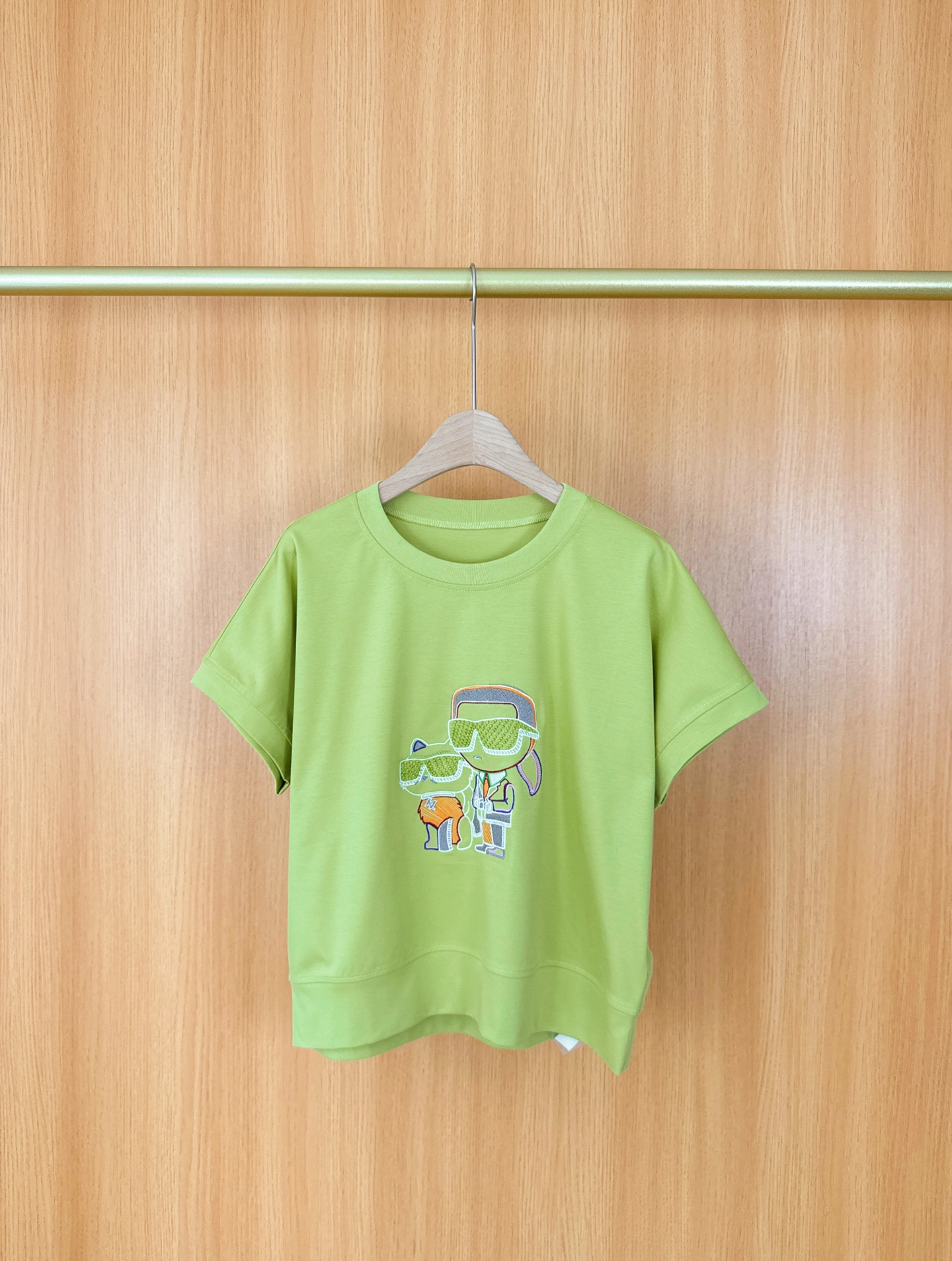 FEND Brand: High-End Women’s Clothes with Unique Design Aesthetics @2025 - 图片 1