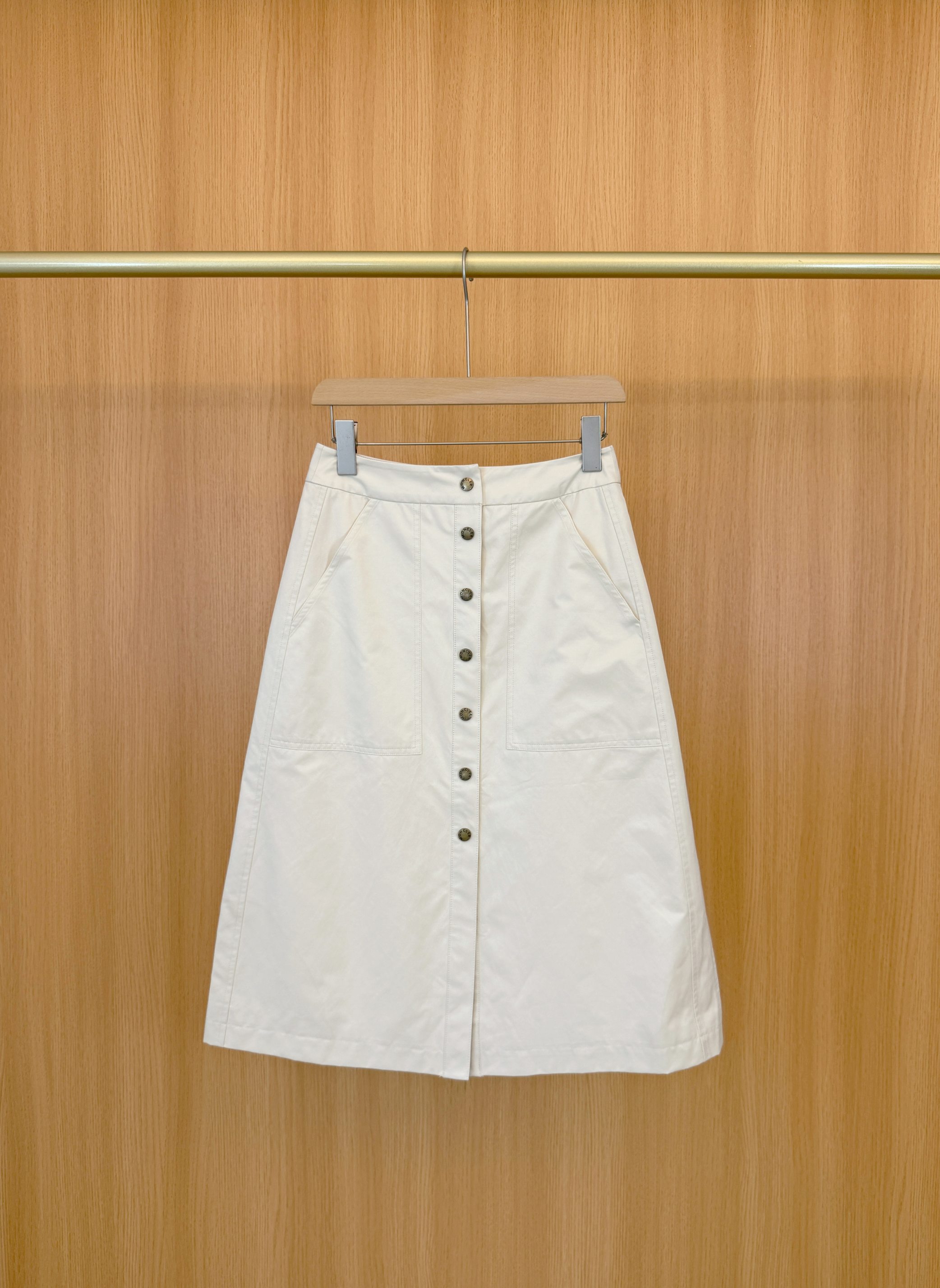High-end Women’s Clothes with Slashed Fabric for Summer Fashion 2025 - 图片 1