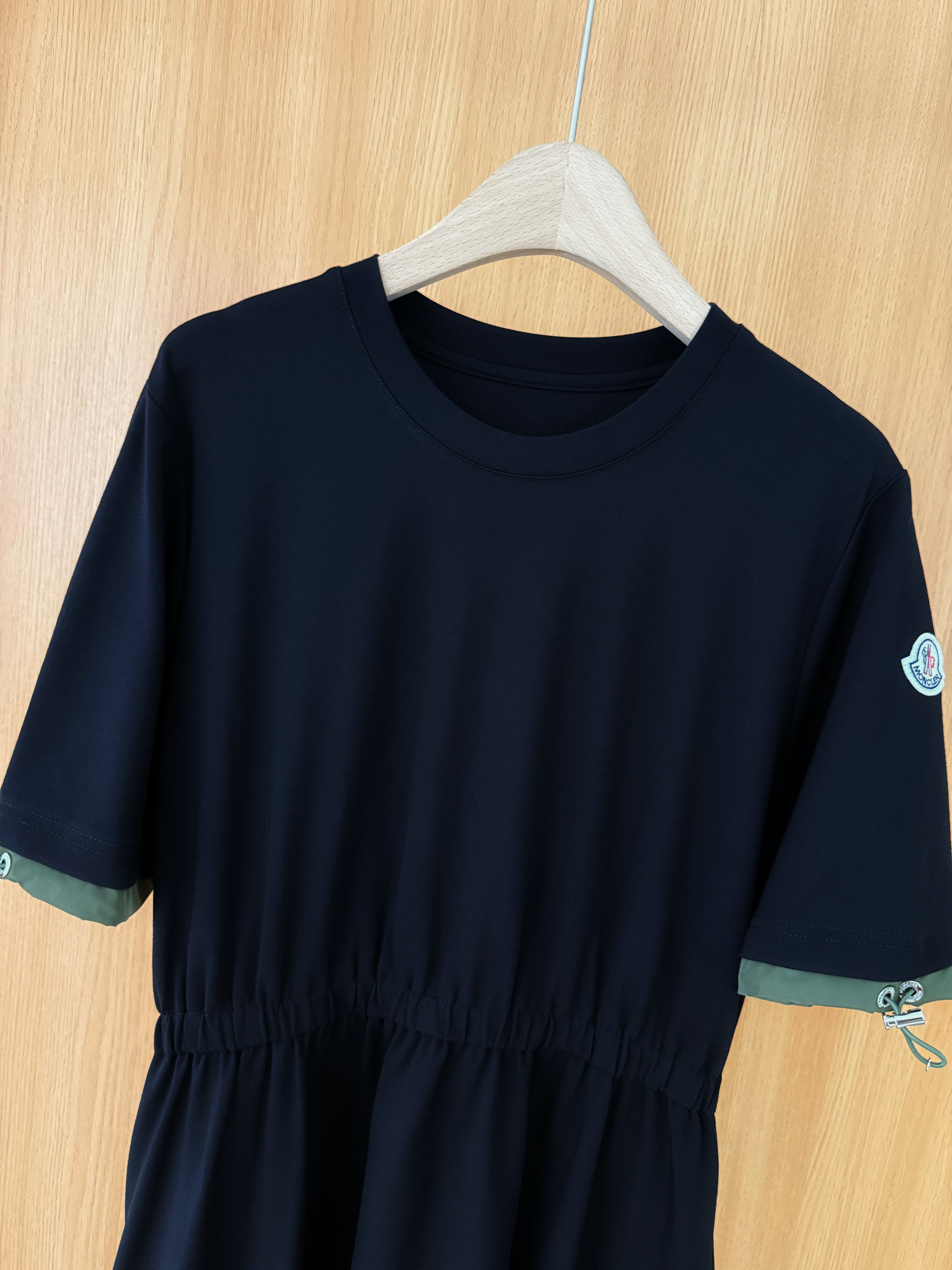 High Quality Women’s Clothes with Packaging Zips @2025: Moncler Colored Dress - 图片 5