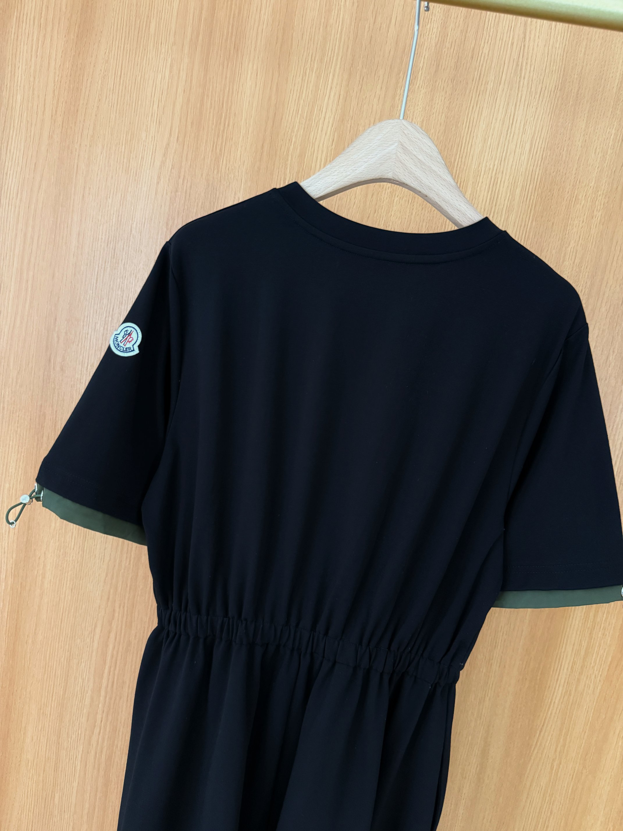High Quality Women’s Clothes with Packaging Zips @2025: Moncler Colored Dress - 图片 7