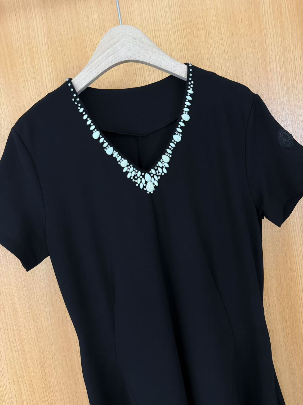 High Quality Women’s Clothes with Handmade Diamond Decorations and Unique Packaging Zips - 图片 3