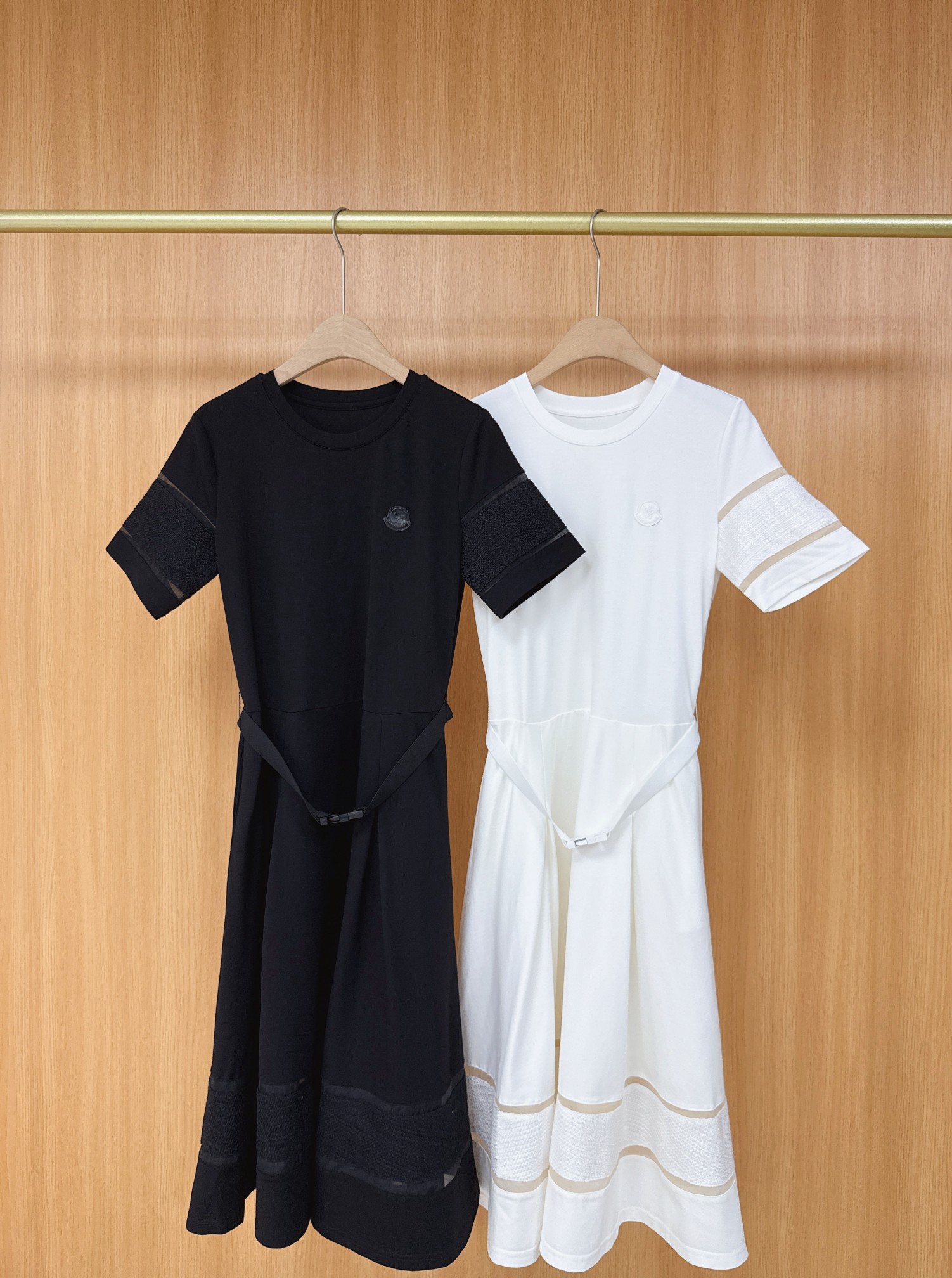 High-Quality Moncler T-Shirts with Unique Designs and Cotton Fabrics - 图片 2