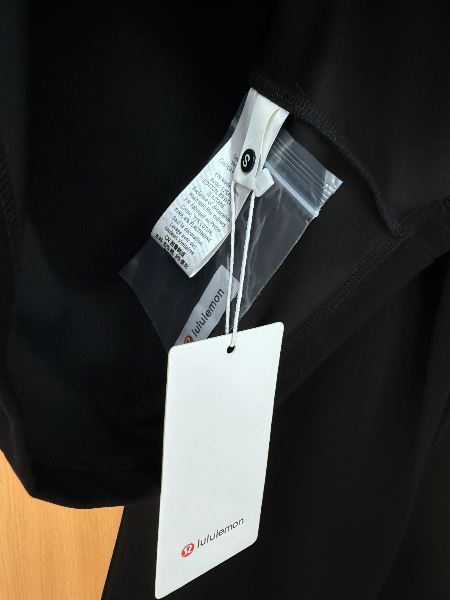 2025 High-end Women’s Suit with Packaging: Lulu Lemon Embroidered Shorts & Cosmopolitan T-shirts - 图片 9