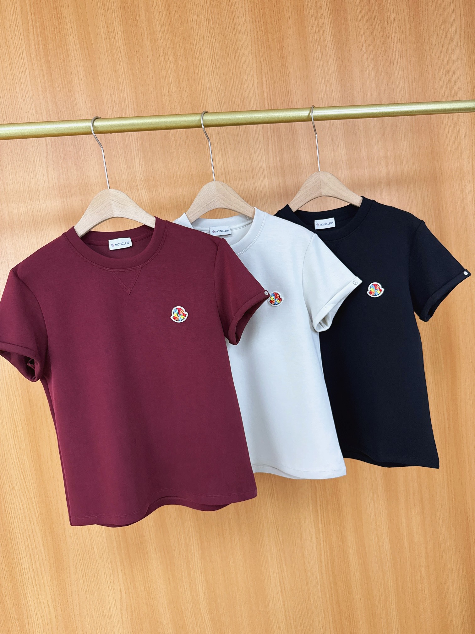 2025 Unique New Moncler Women’s Clothes: High Quality, Comfortable, Stylish Packagings - 图片 3
