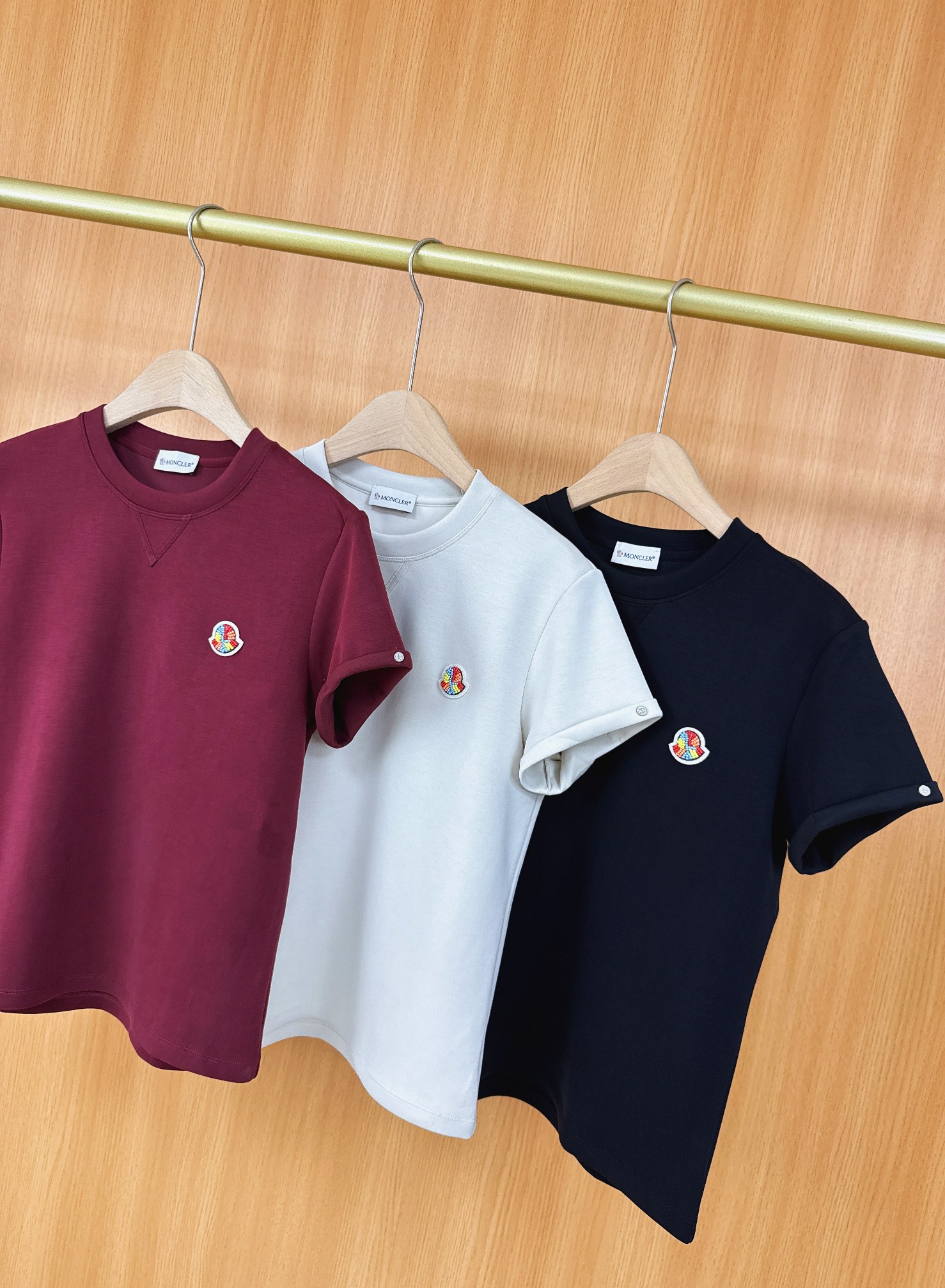 2025 Unique New Moncler Women’s Clothes: High Quality, Comfortable, Stylish Packagings - 图片 4