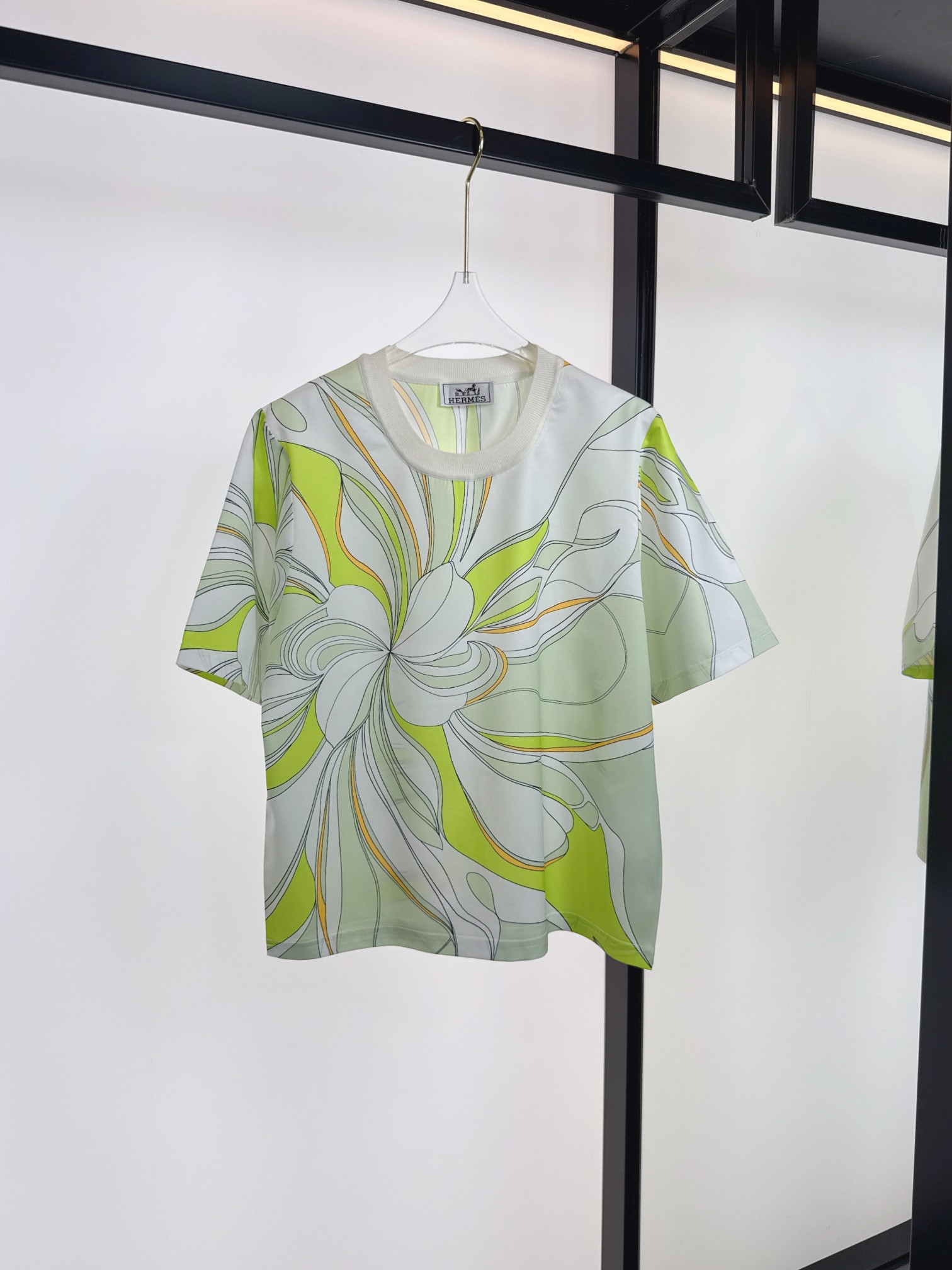High-end Women’s Clothes with Packaging Zips: Hermes Web Synchronizes Unique New Texts - 图片 1