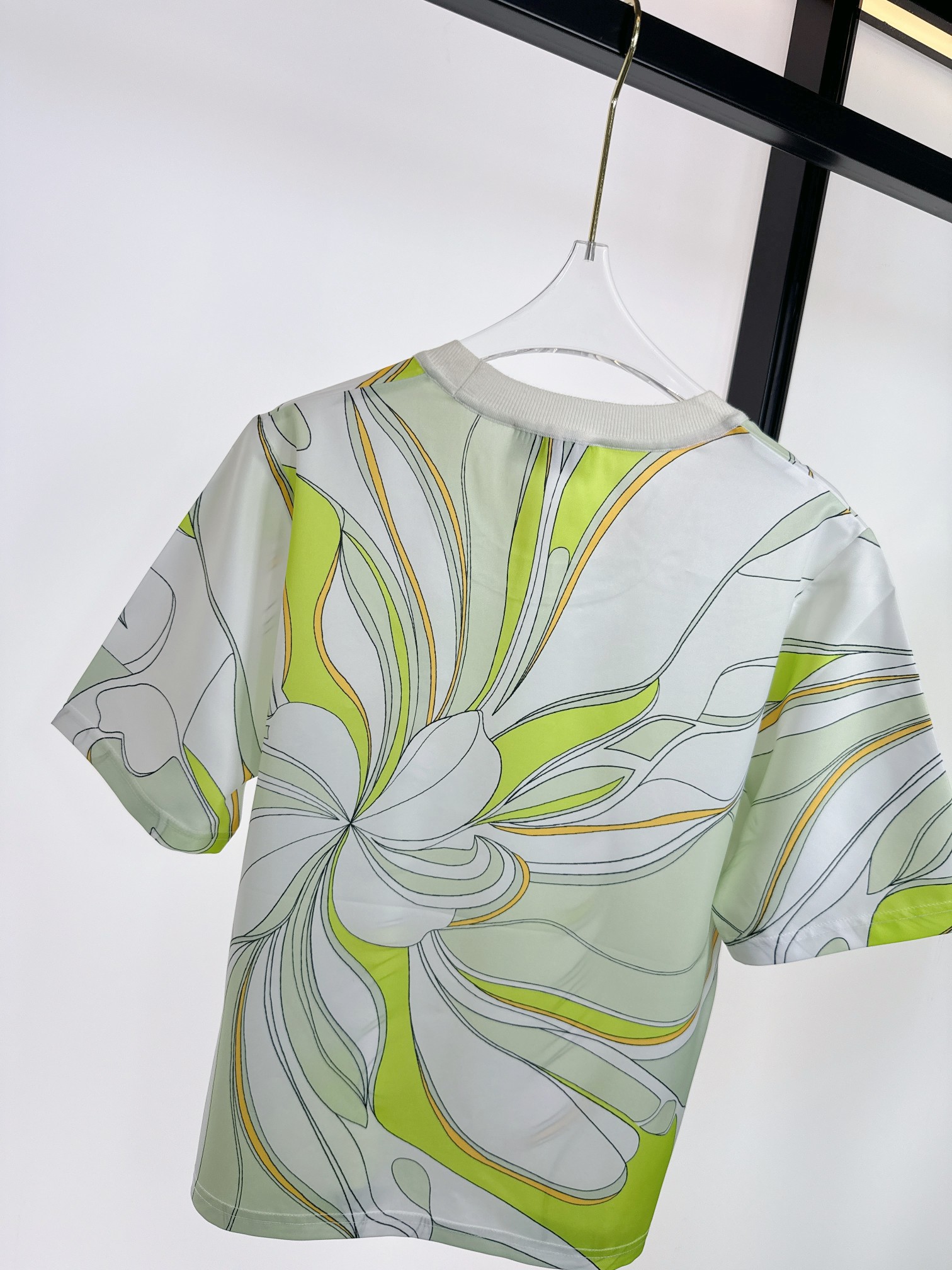 High-end Women’s Clothes with Packaging Zips: Hermes Web Synchronizes Unique New Texts - 图片 8