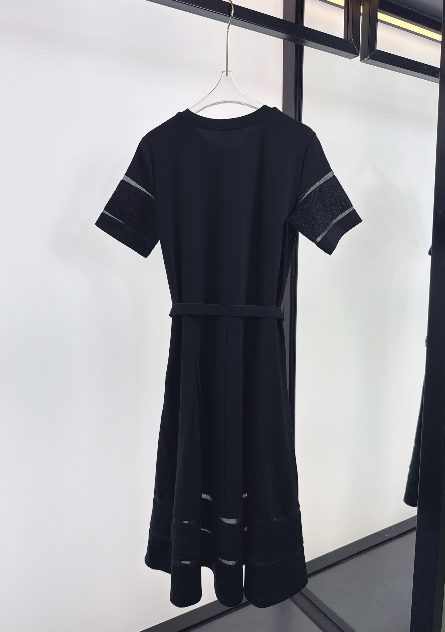 2025 Unique Moncler Women’s Clothes: High Quality with Packing Zips - 图片 9