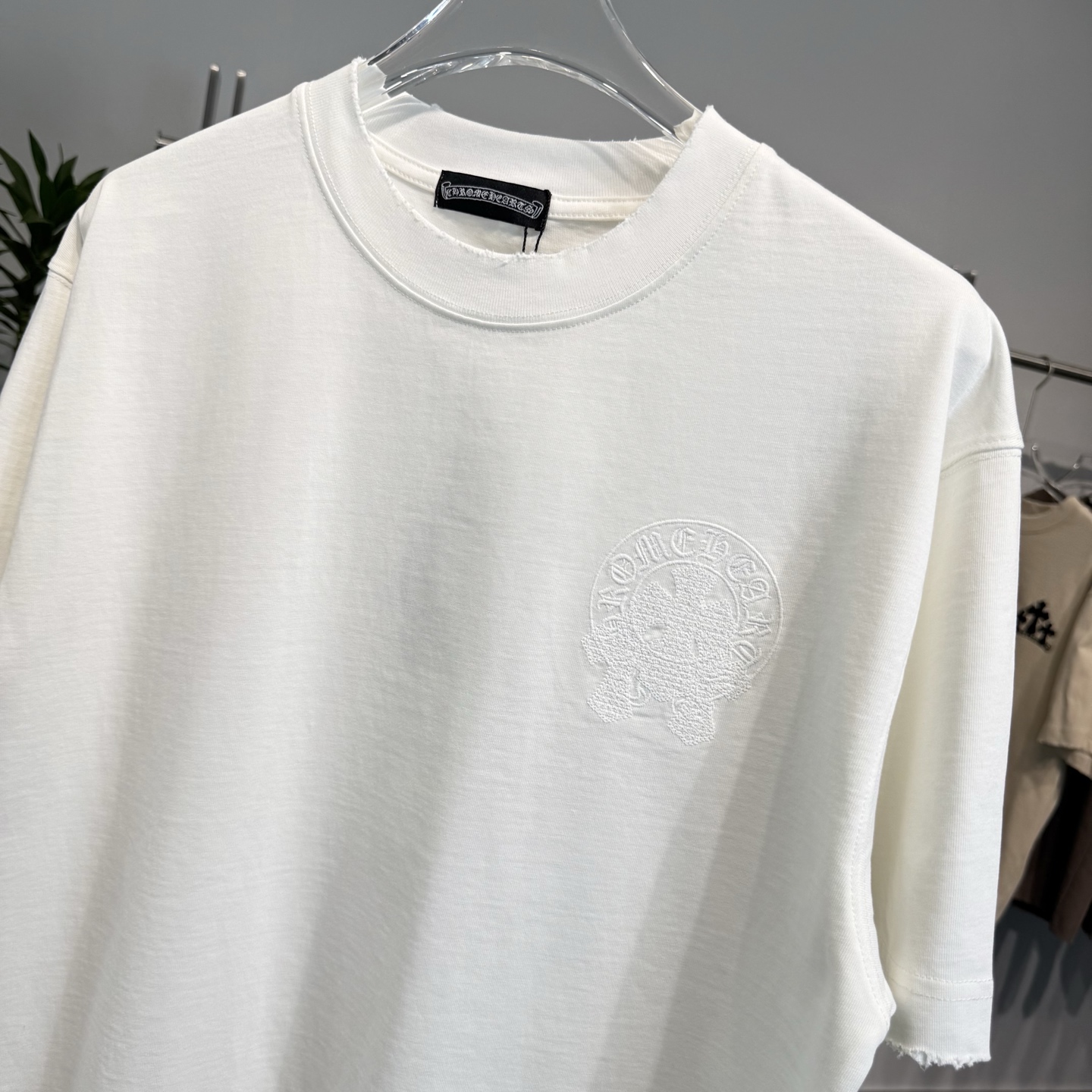 T-shirt da uomo con cuori cromati, nuova SMLXL — photo 4
