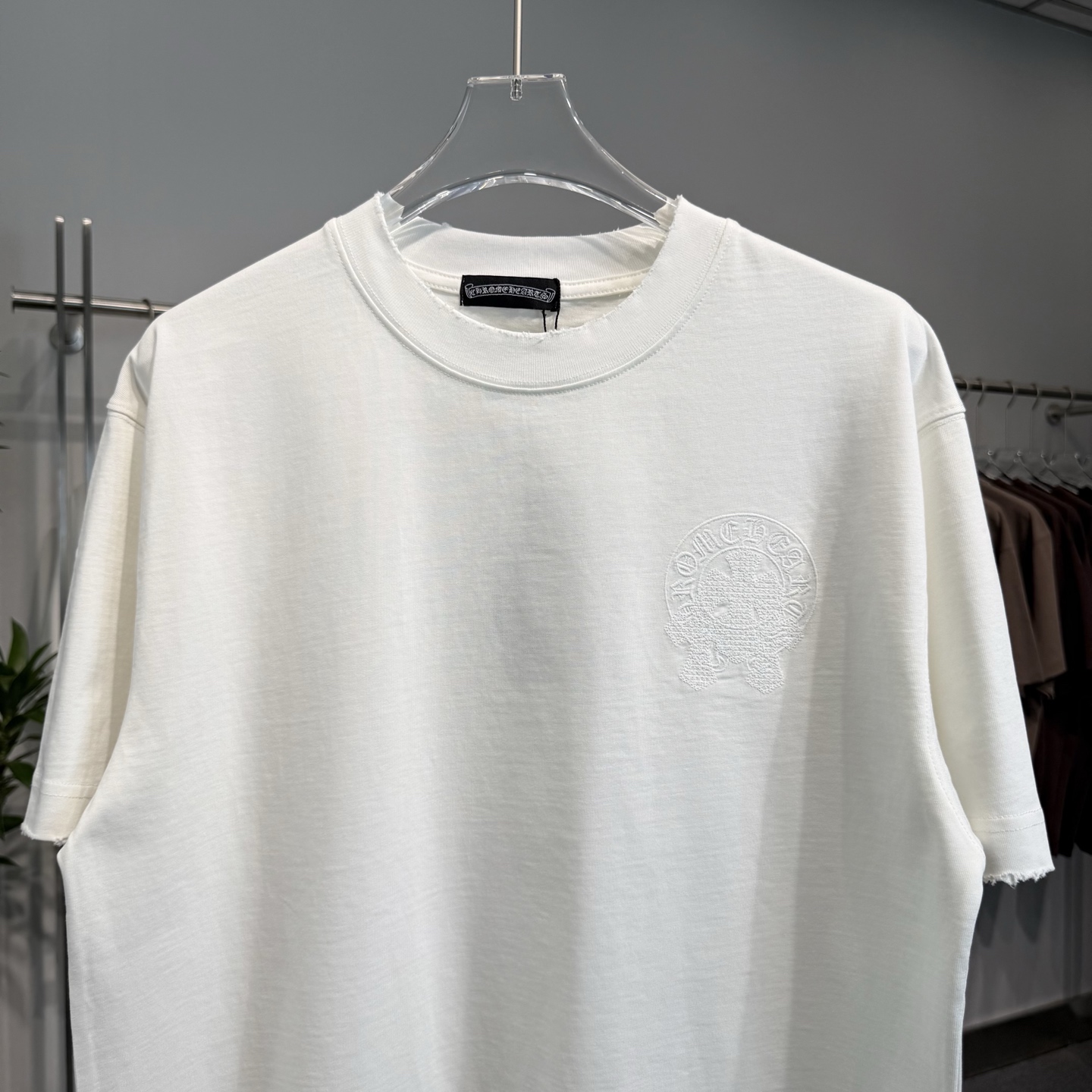 T-shirt da uomo con cuori cromati, nuova SMLXL — photo 3
