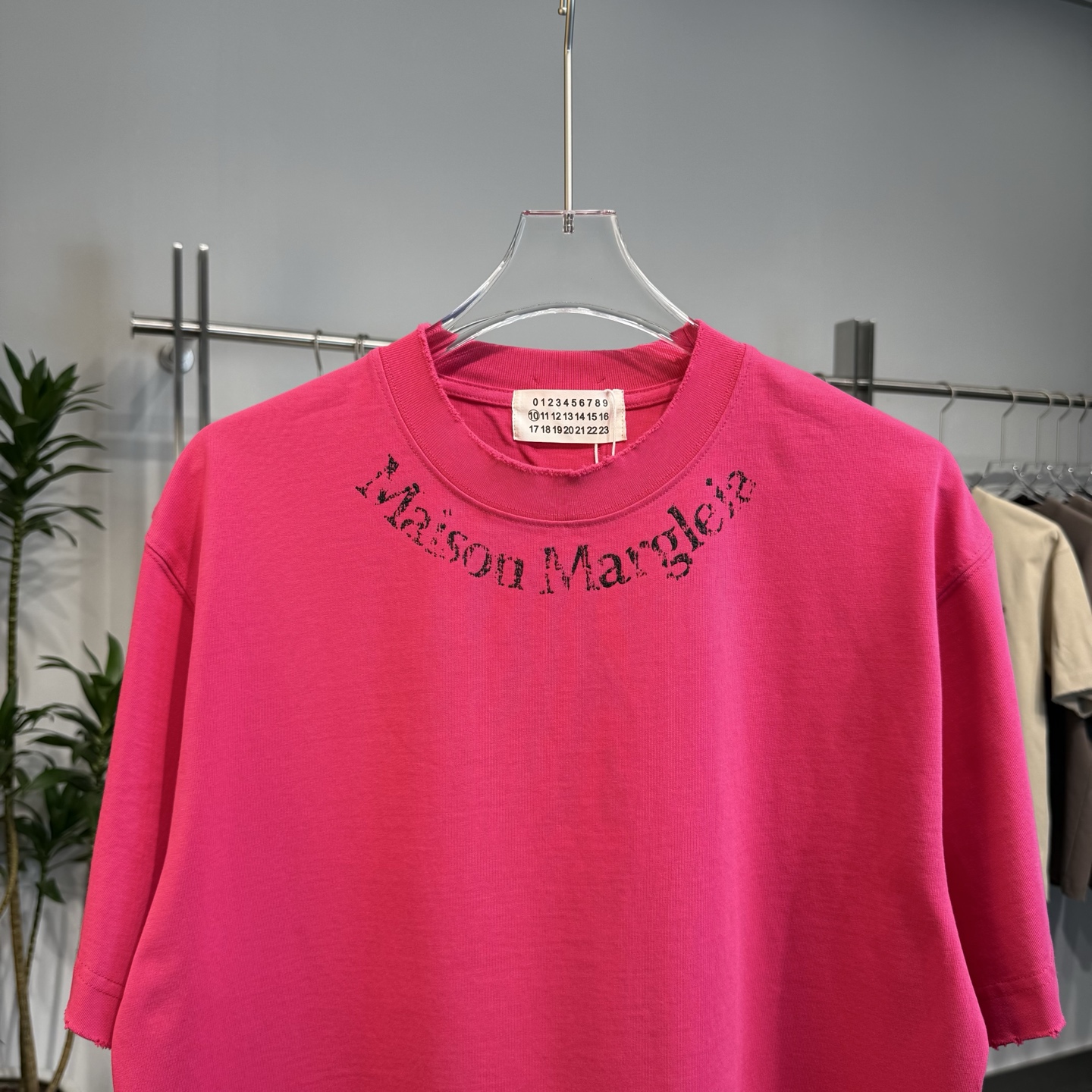 MM6 menn MM6 2026 Ny- + + + - tee — photo 3