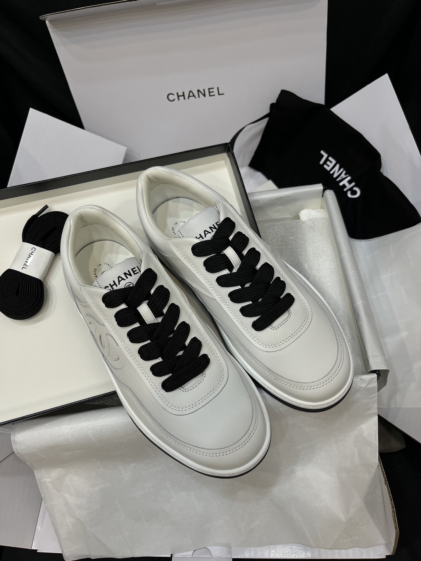 Chanel Sapatos de Skate Branco Pele de vitelo Couro vaca carneiro TPU