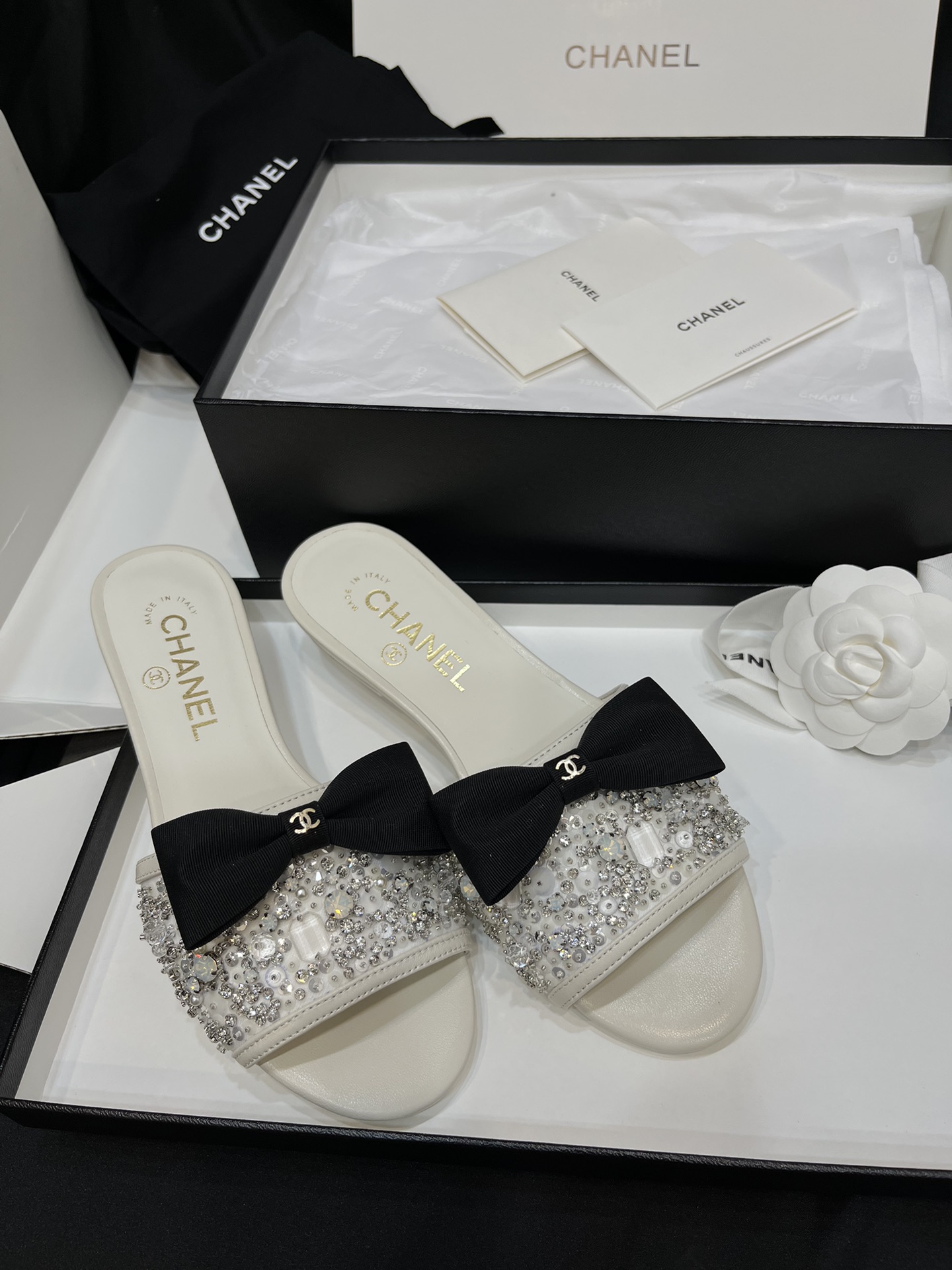 Chanel Sapatos Chinelos Couro genuíno Pele de carneiro Colecção Primavera/Verão